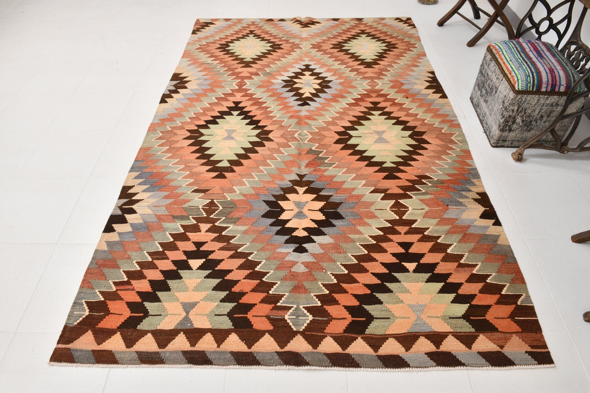 Vintage Kilim Anatolian 5’9’’ x 9’1’’ ft