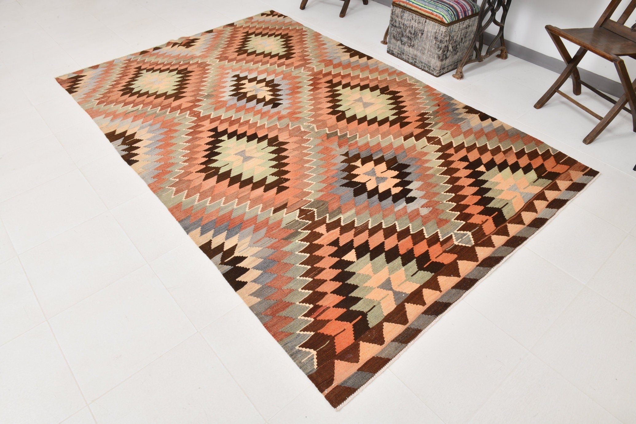 Vintage Kilim Anatolian 5’9’’ x 9’1’’ ft