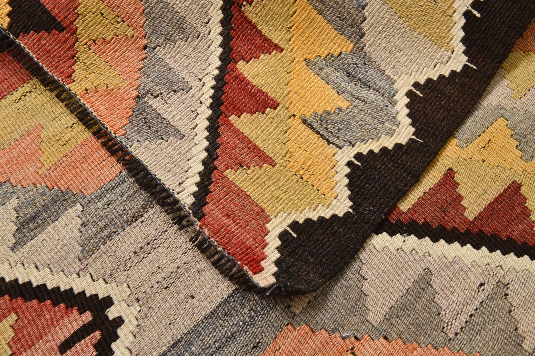 Vintage Kilim Anatolian 5’9’’ x 9’11’’ ft