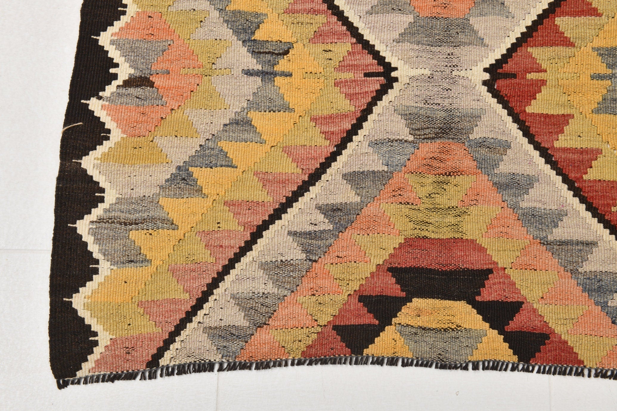 Vintage Kilim Anatolian 5’9’’ x 9’11’’ ft