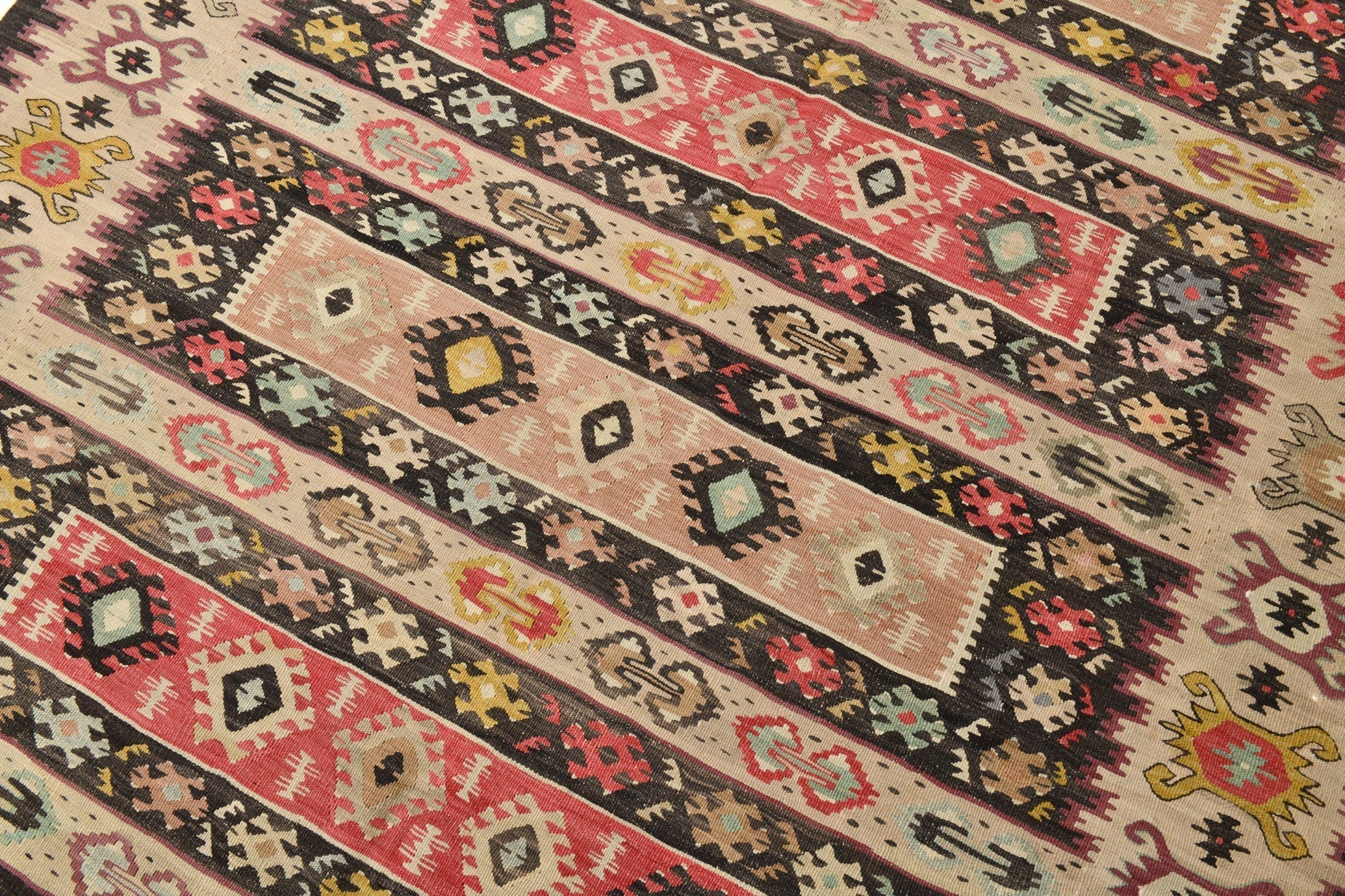 Vintage Kilim Anatolian 6’0’’ x 4’6’’ ft