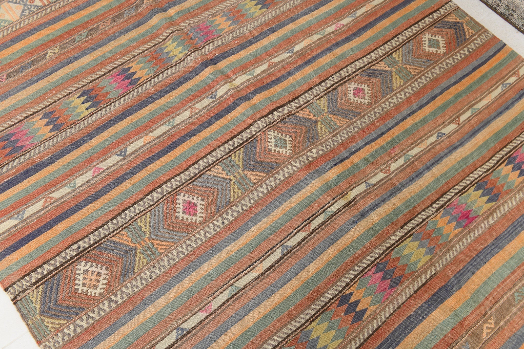 Vintage Kilim Anatolian 6'0" x 7'9" ft
