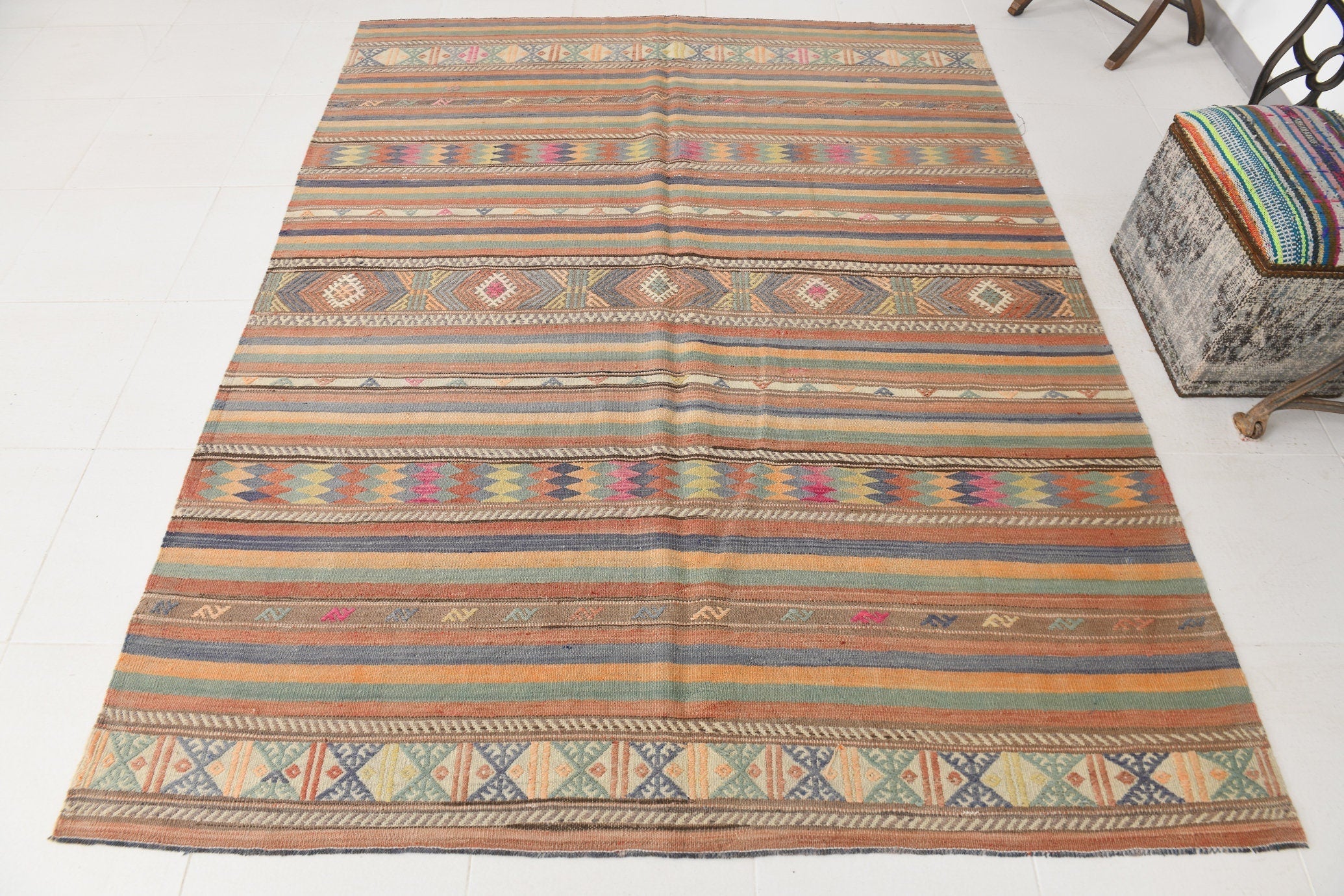 Vintage Kilim Anatolian 6'0" x 7'9" ft