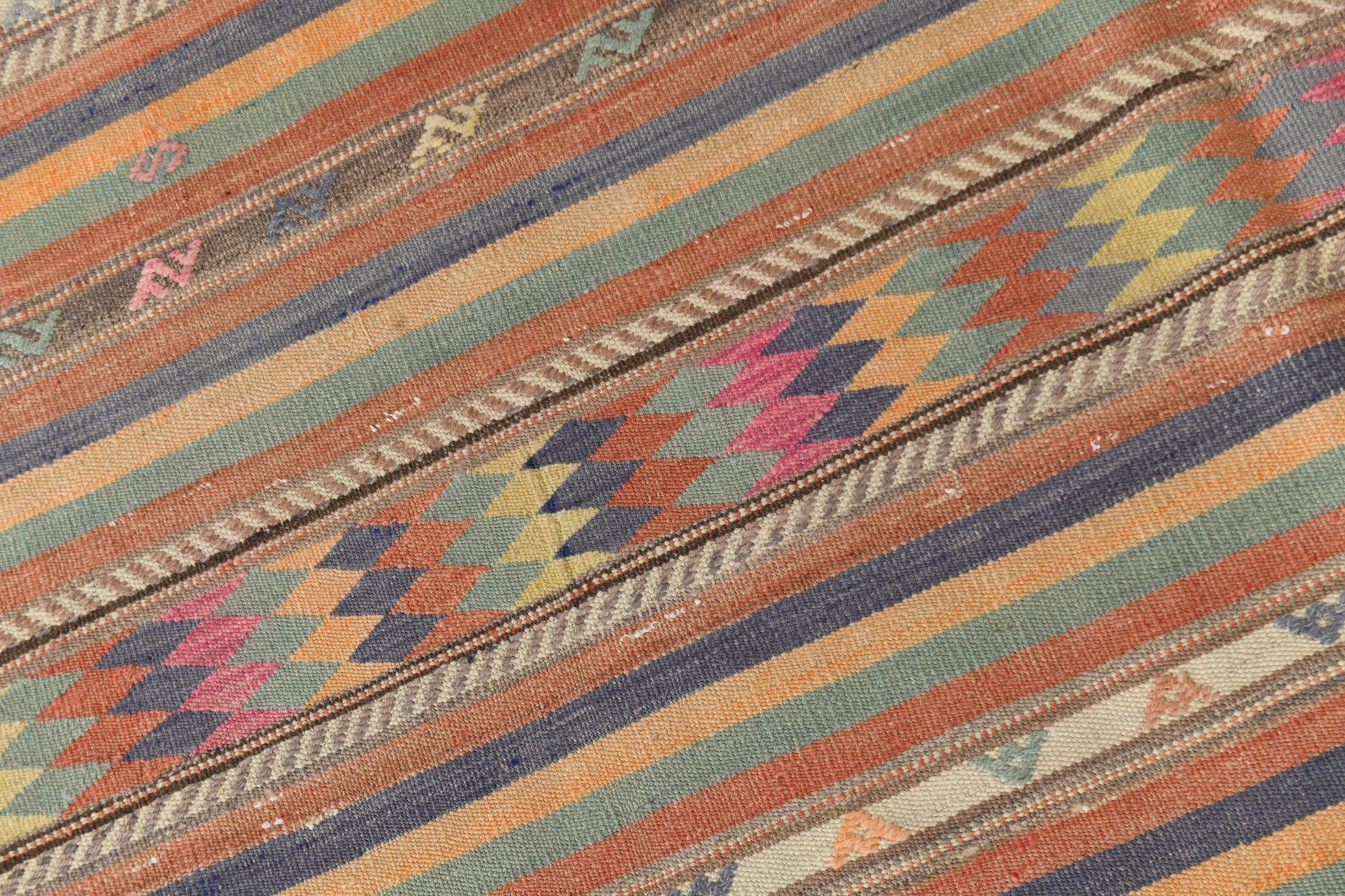 Vintage Kilim Anatolian 6'0" x 7'9" ft