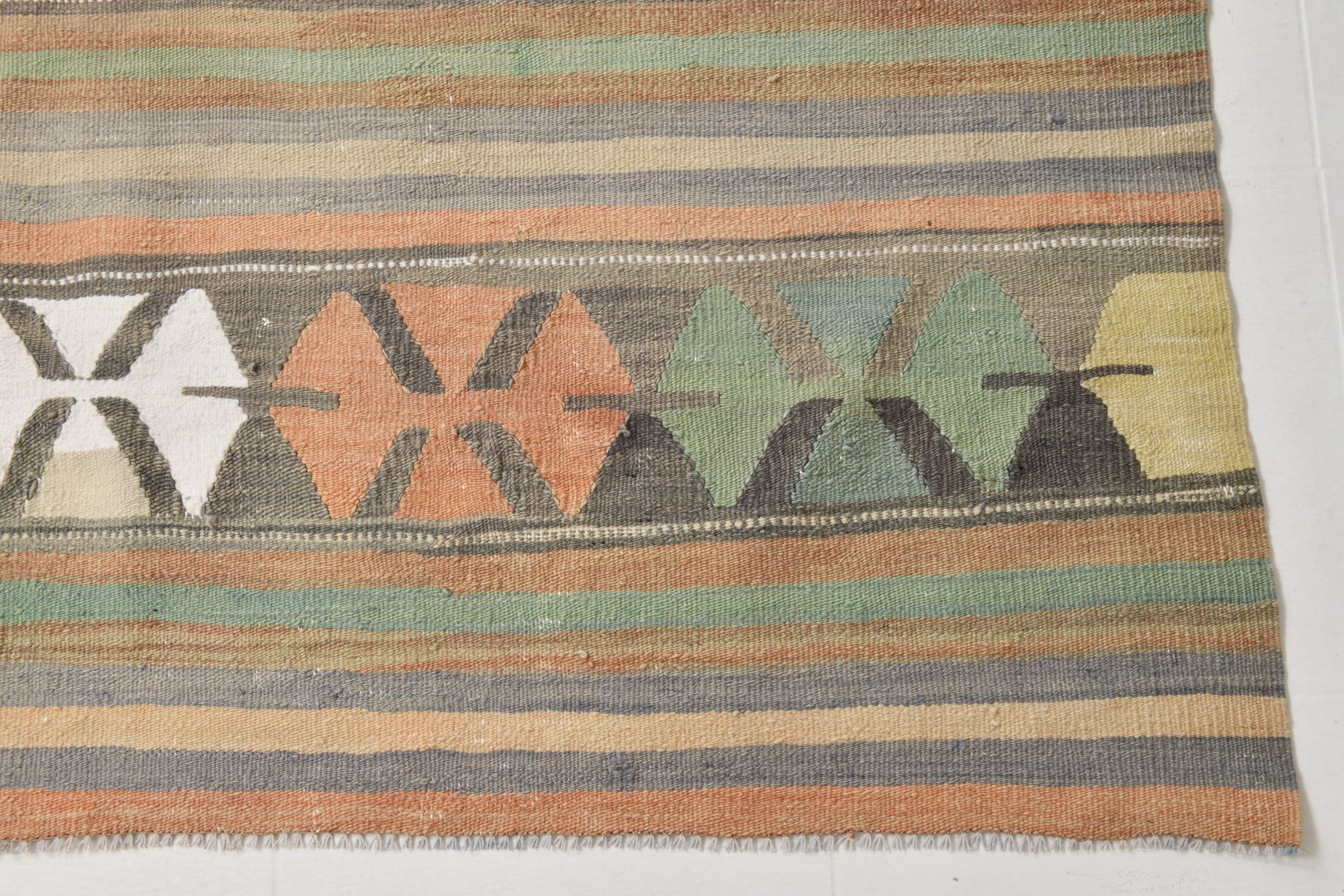 Vintage Kilim Anatolian 6’1’’ x 11’5’’ ft