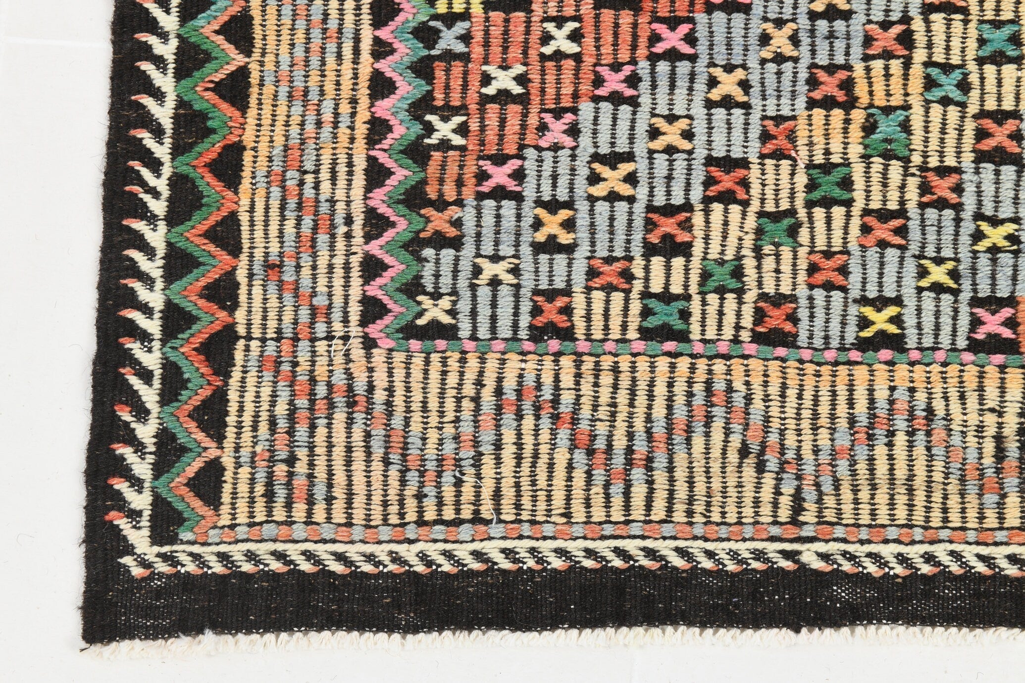 Vintage Kilim Anatolian 6’2’’ x 10’8’’ ft