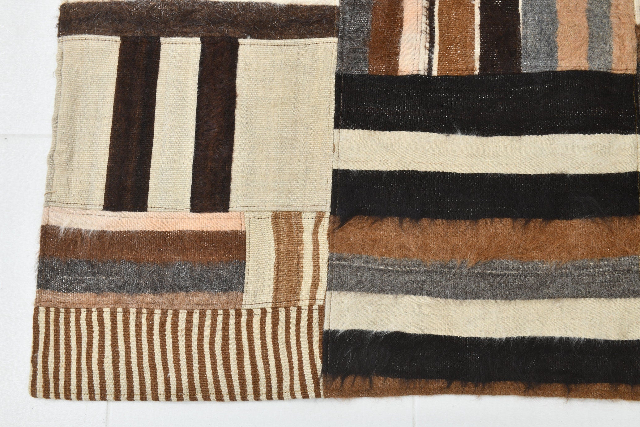 Vintage Kilim Angora Wool 5’4’’ x 7’9’’ ft