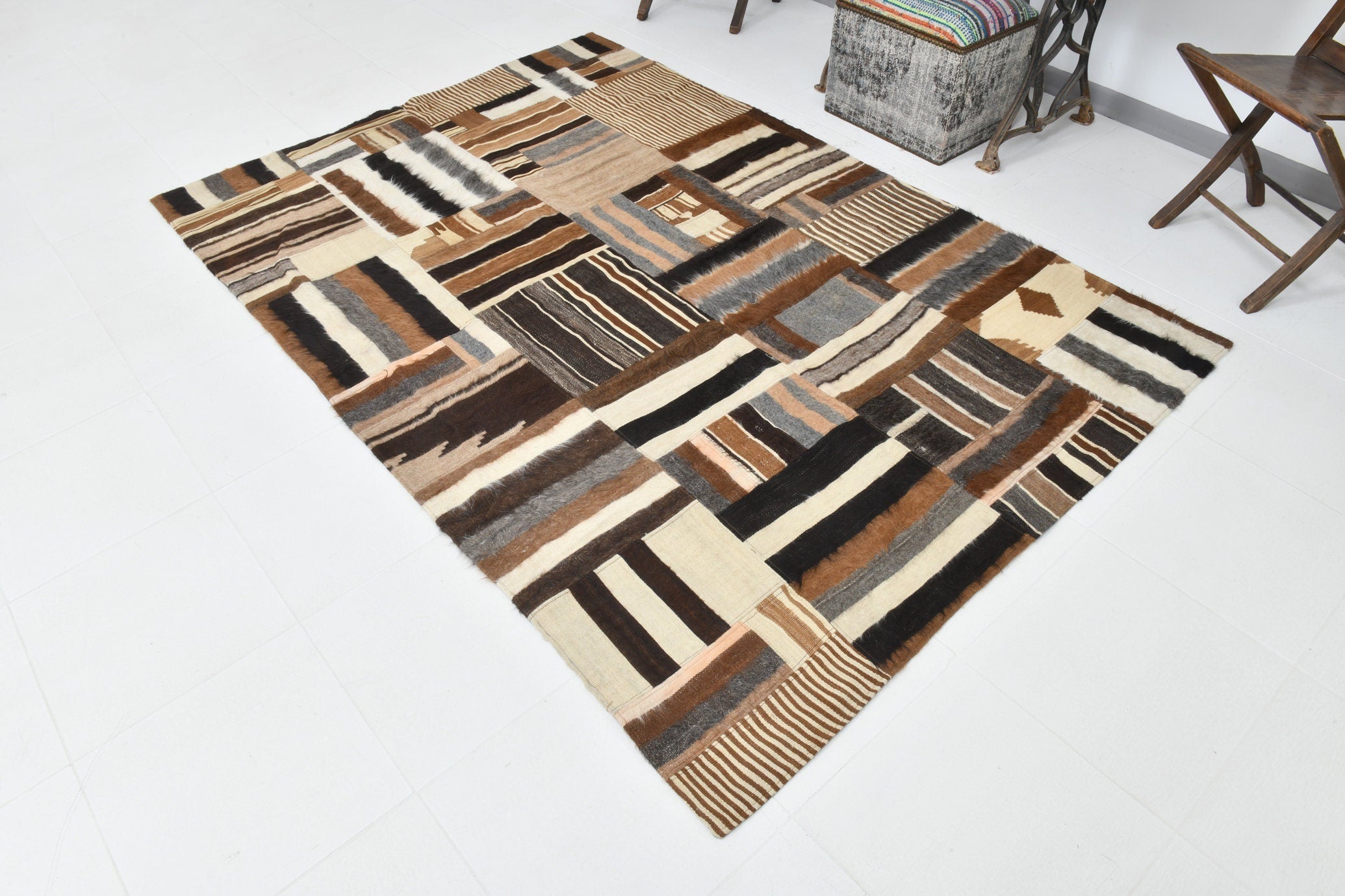 Vintage Kilim Angora Wool 5’4’’ x 7’9’’ ft
