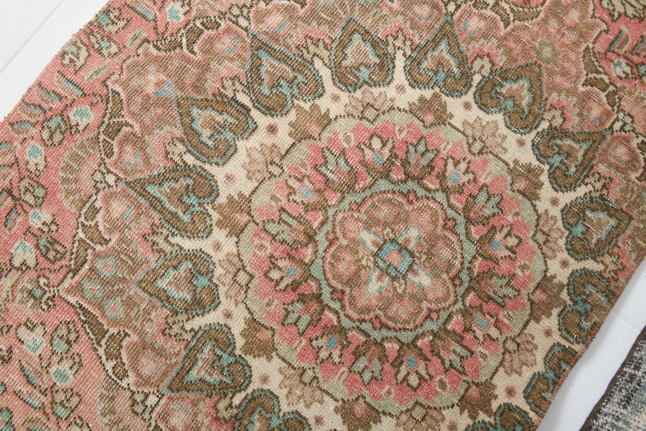 Vintage Persian Style Rug 2’6’’ x 9’2’’ ft