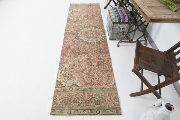 Vintage Persian Style Rug 2’6’’ x 9’2’’ ft