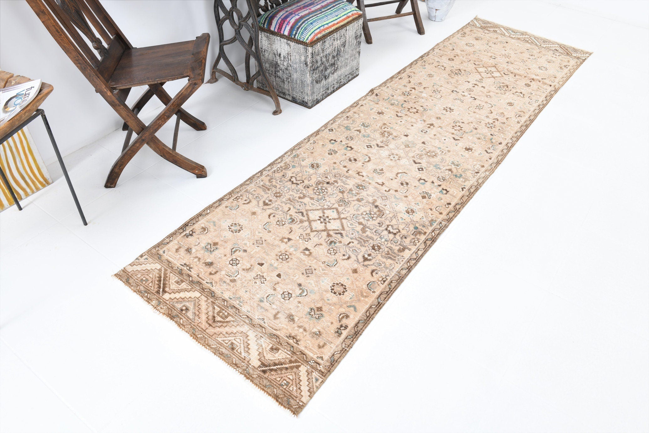 Vintage Persian Style Rug 2’8’’ x 9’8’’ ft