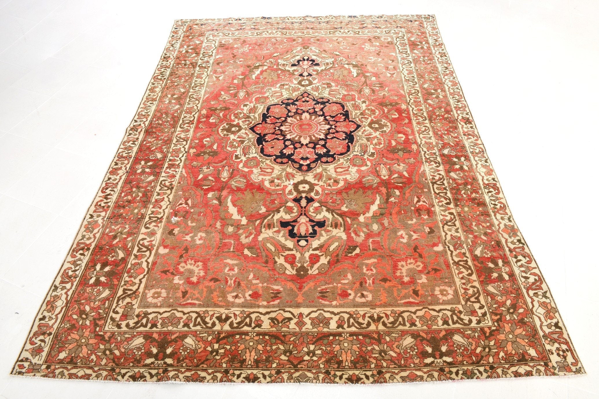 Vintage Persian Style Rug 7’0’’ x 9’7’’ ft