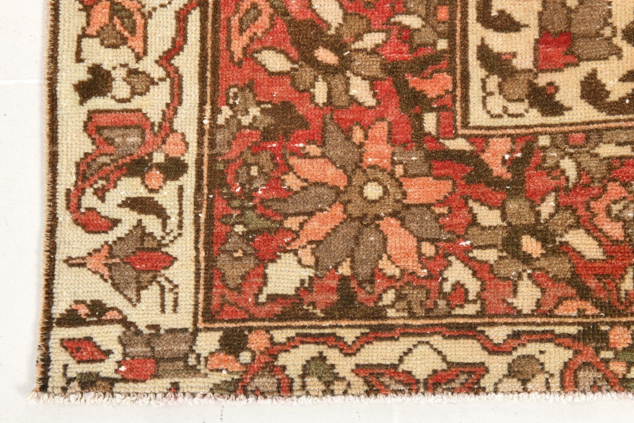 Vintage Persian Style Rug 7’0’’ x 9’7’’ ft