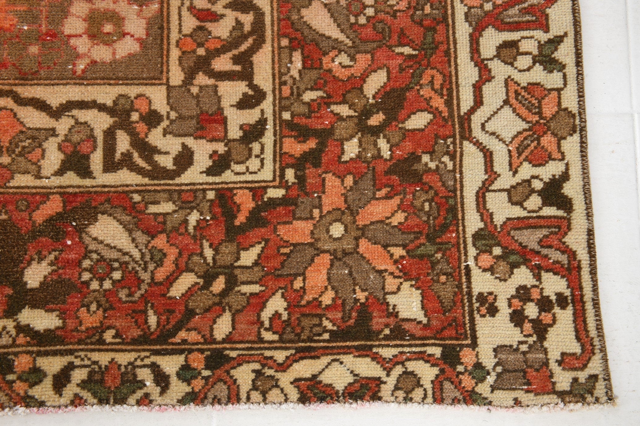 Vintage Persian Style Rug 7’0’’ x 9’7’’ ft