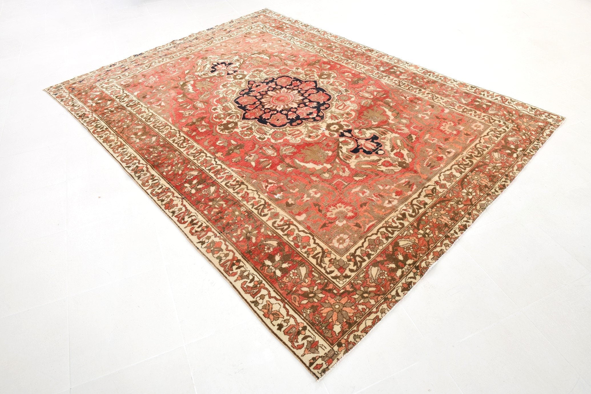 Vintage Persian Style Rug 7’0’’ x 9’7’’ ft