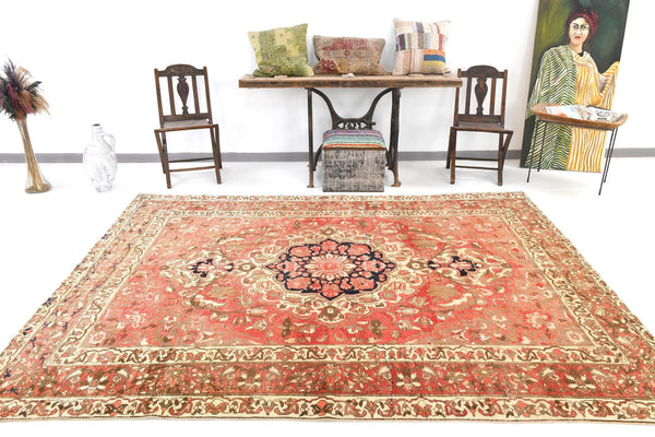 Vintage Persian Style Rug 7’0’’ x 9’7’’ ft