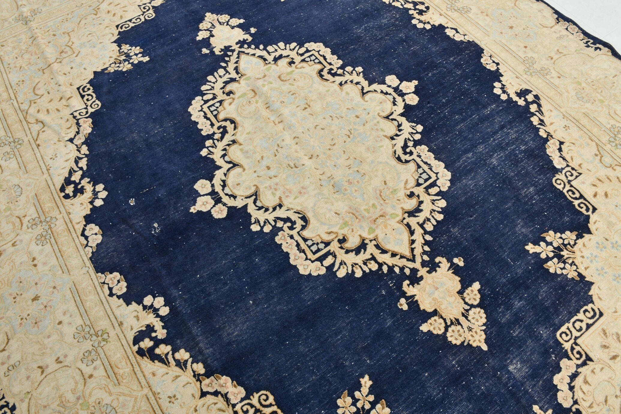Vintage Persian Style Rug 8’10’’ x 11’6’’