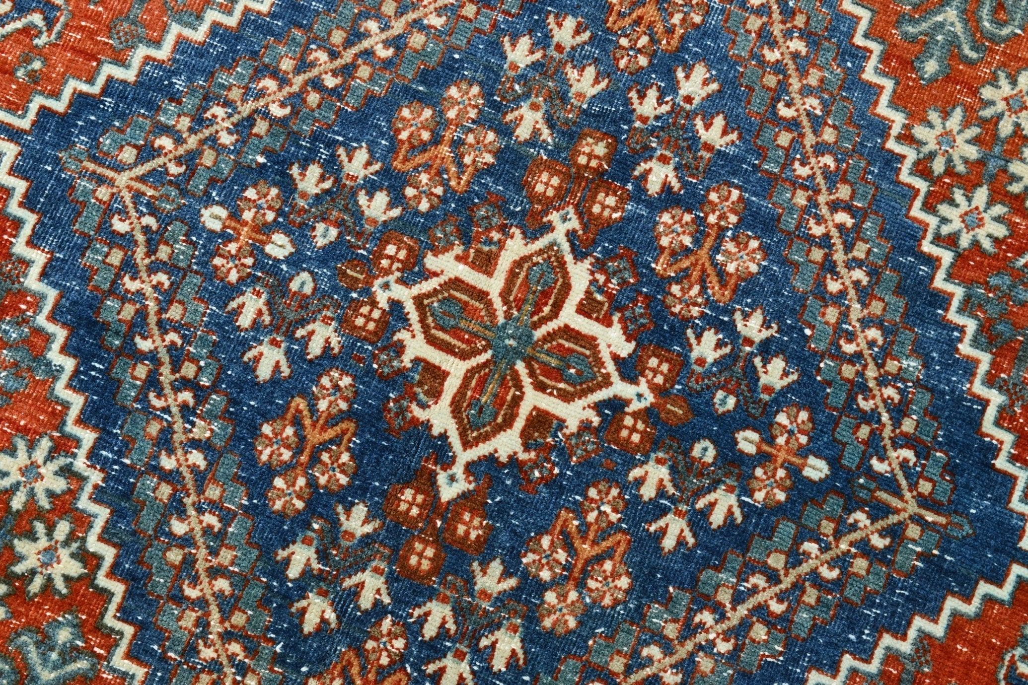 Vintage Persian Style Rug 9’1’’ x 12’9’’ ft