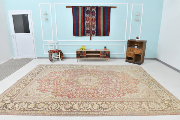 Vintage Persian Style Rug 9’5’’ x 12’10’’ Brown Red