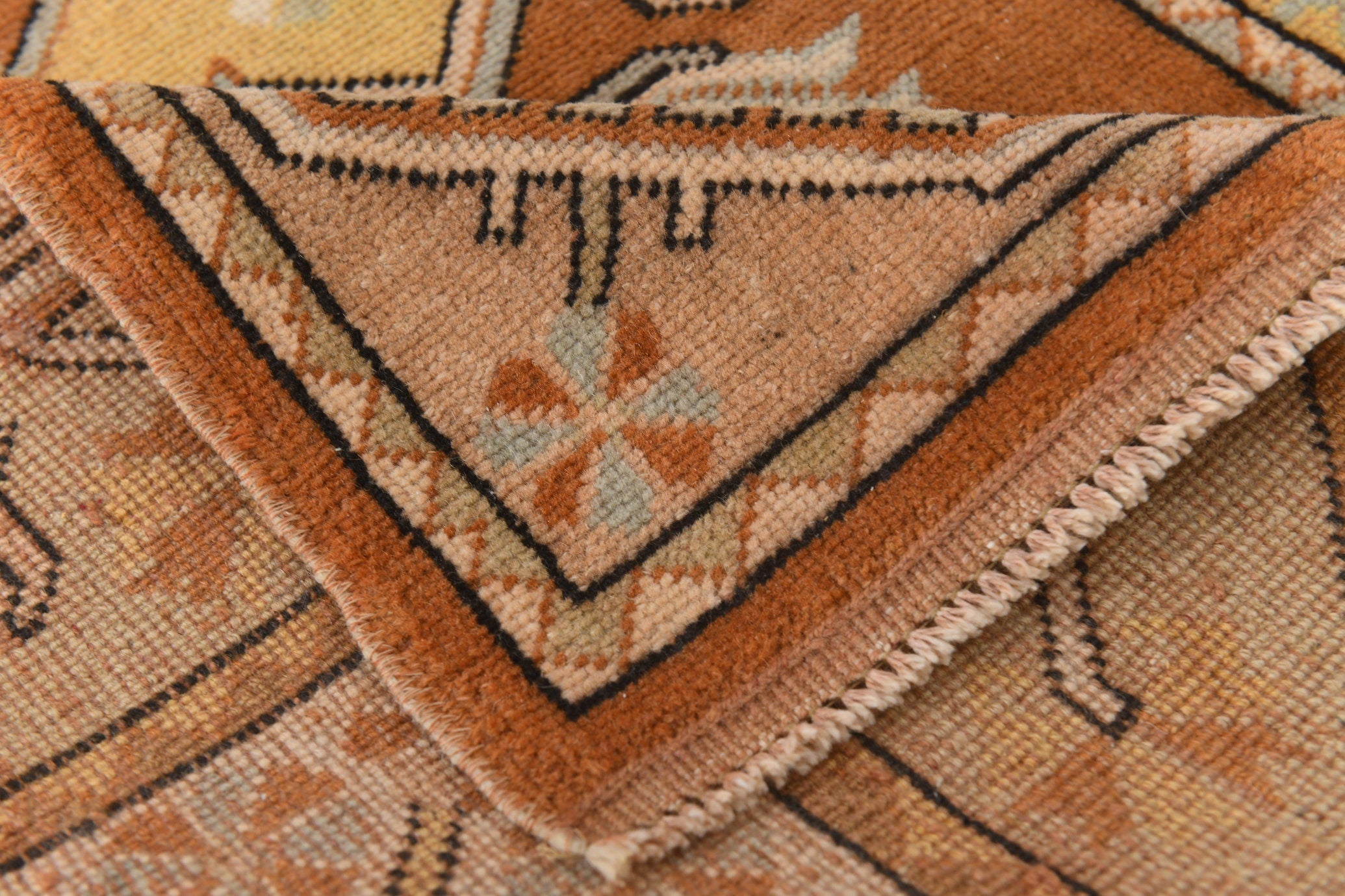 Vintage Rug Milas 3’7’’ x 7’9’’ ft