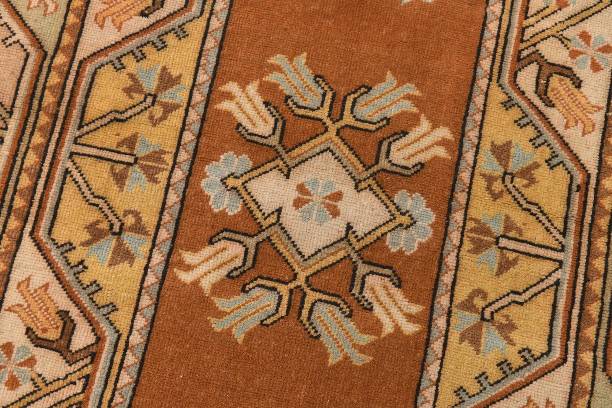Vintage Rug Milas 3’7’’ x 7’9’’ ft