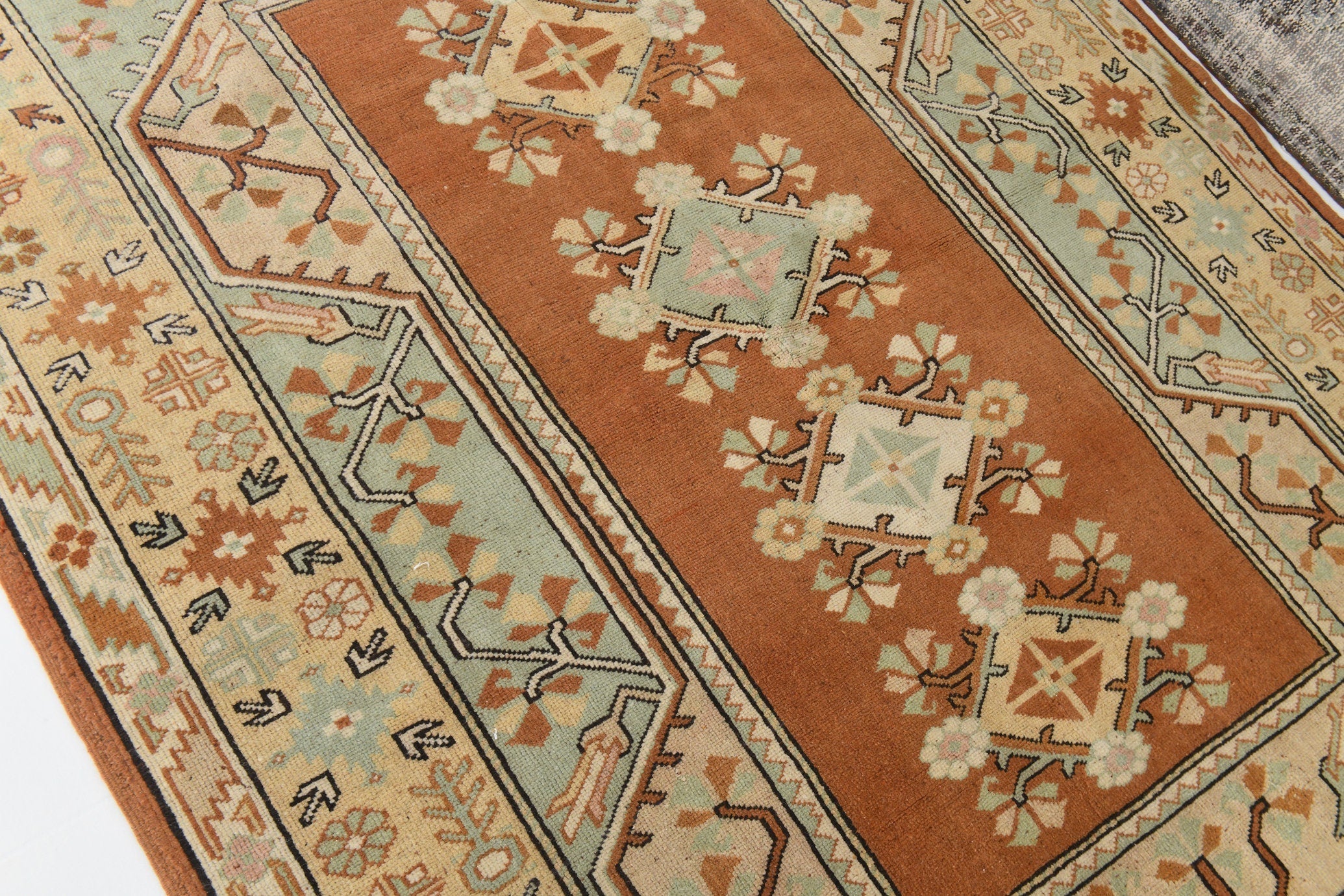 Vintage Rug Milas 5'5" x 7'8" ft