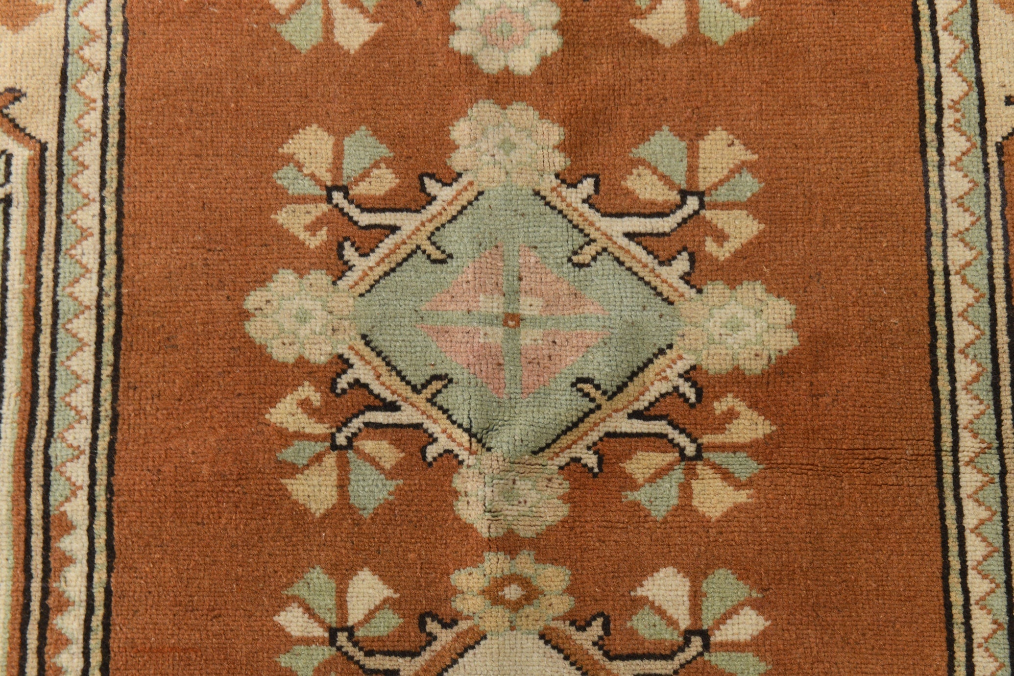 Vintage Rug Milas 5'5" x 7'8" ft
