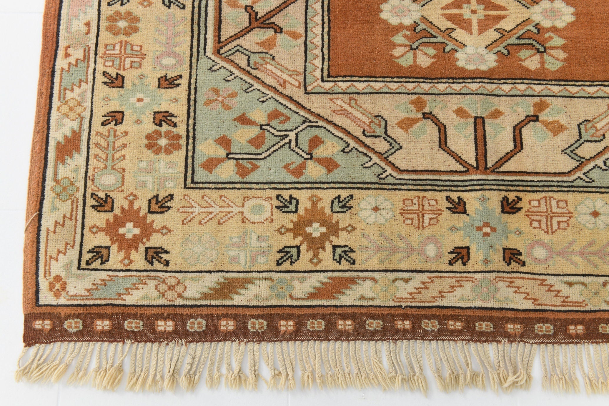 Vintage Rug Milas 5'5" x 7'8" ft