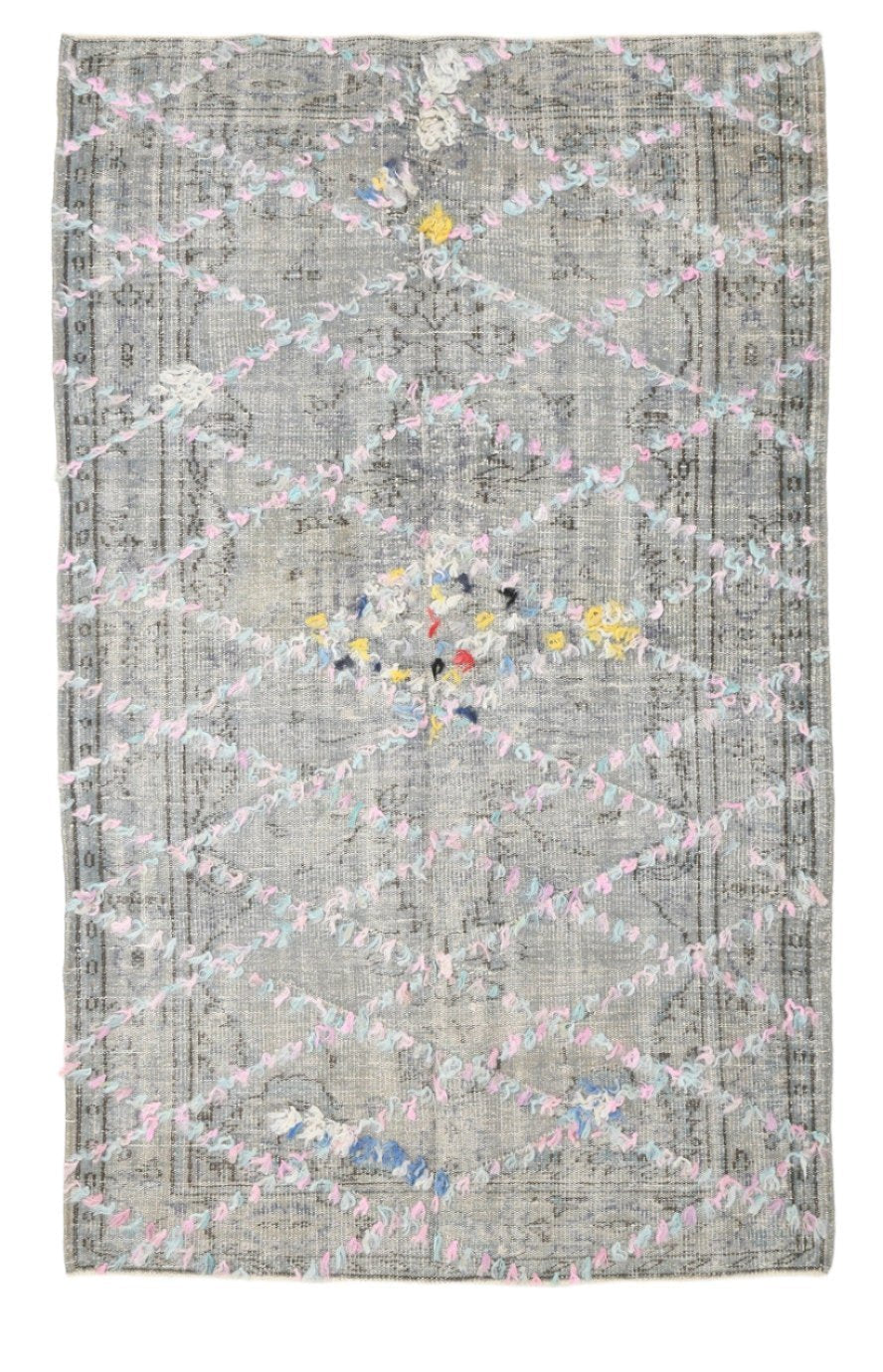 Vintage Rug Pompom 5'1" x 8'3" ft