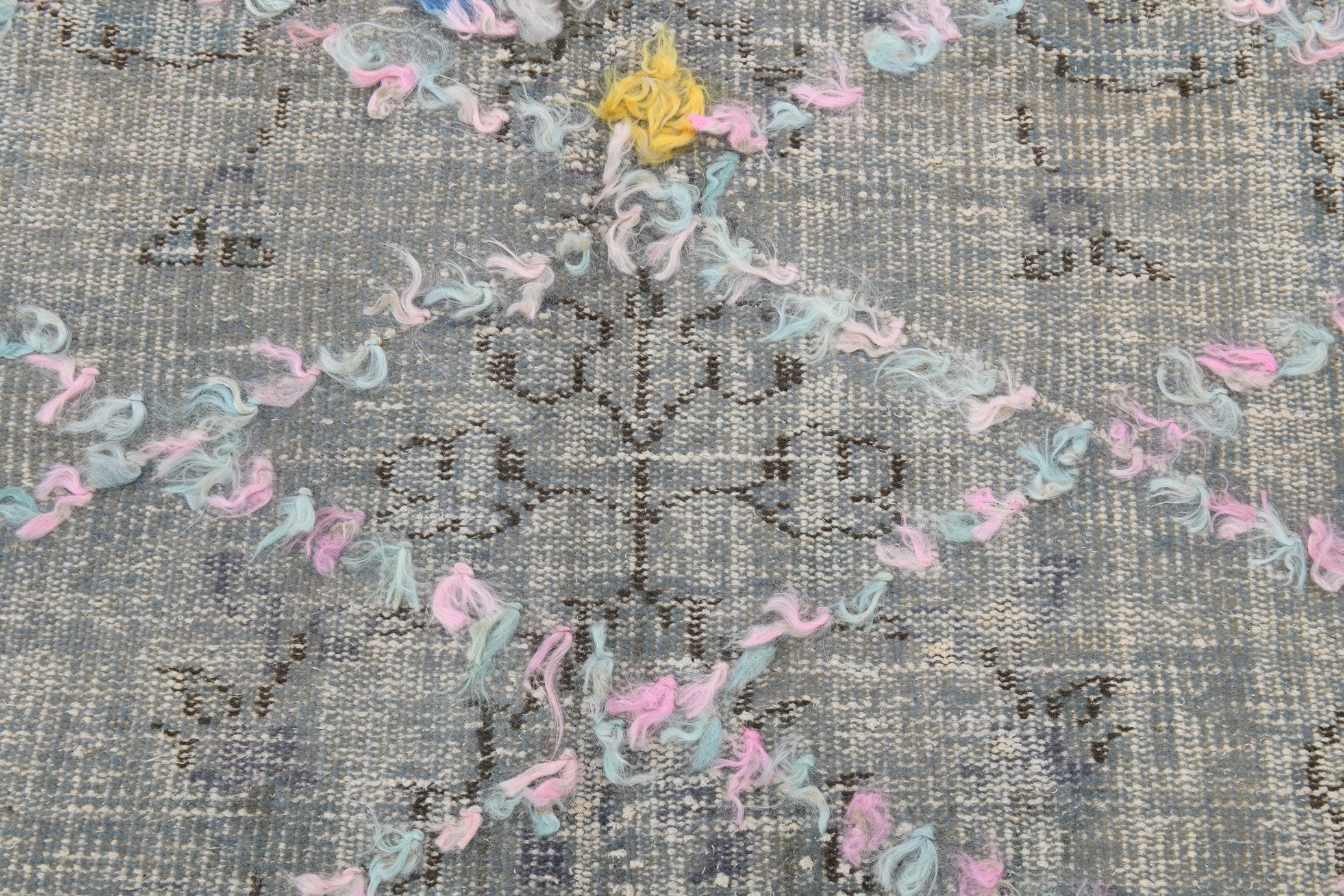 Vintage Rug Pompom 5'1" x 8'3" ft