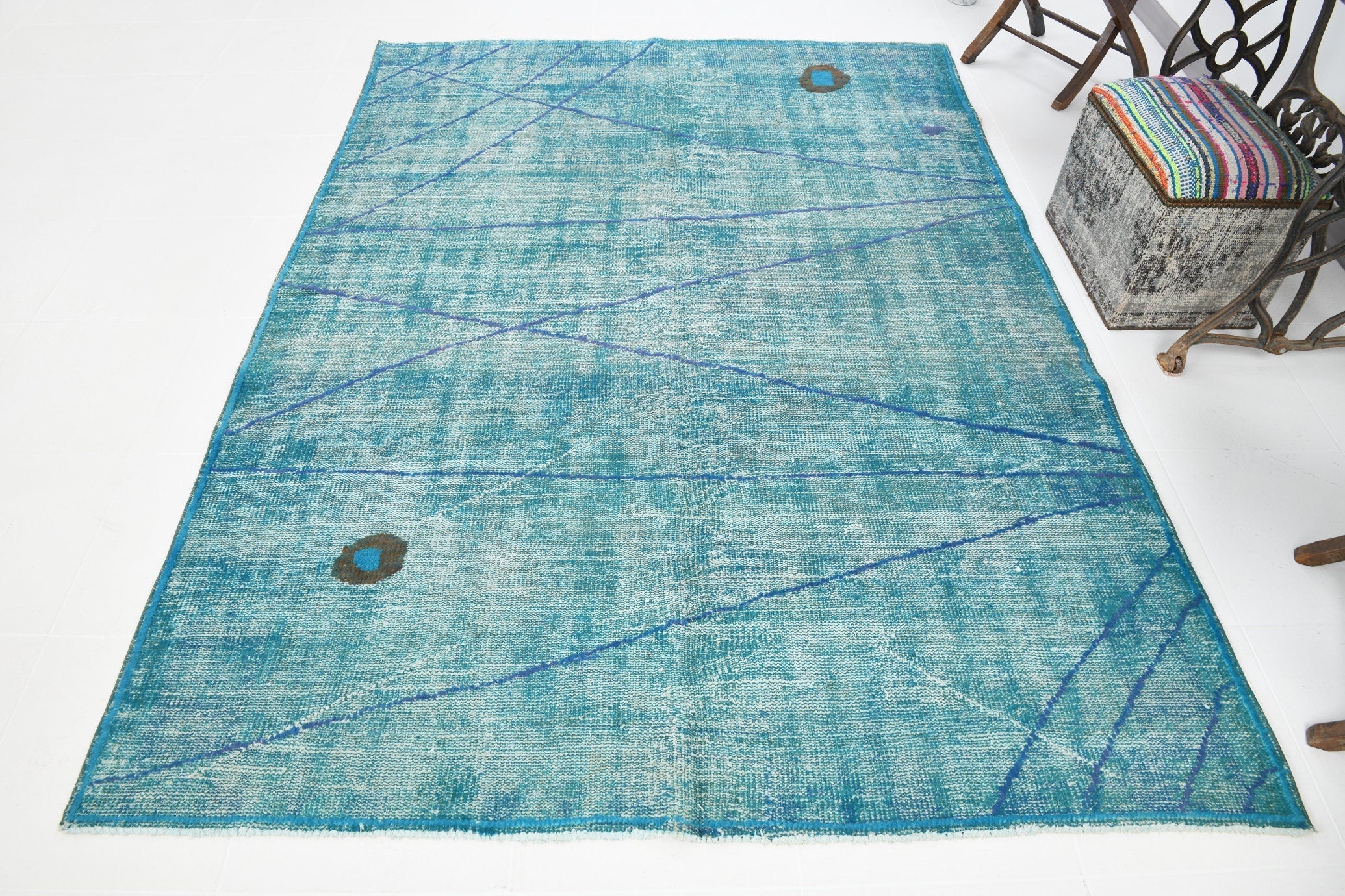 Vintage Rug Pompom 5’12’’ x 8’4’’ ft