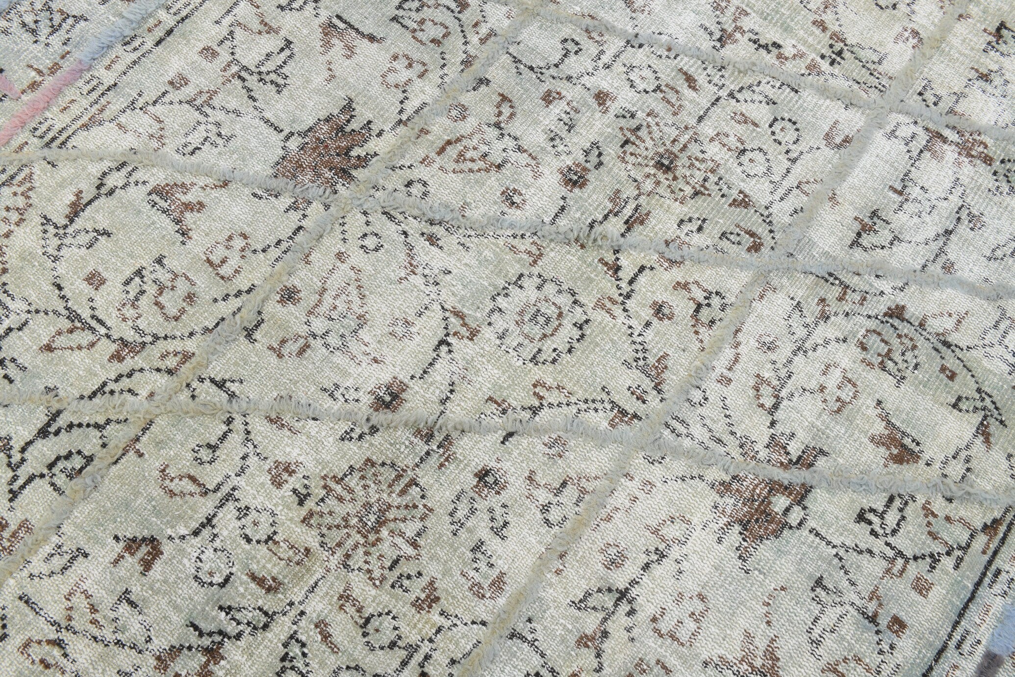 Vintage Rug Pompom 6’1’’ x 9’1’’ ft