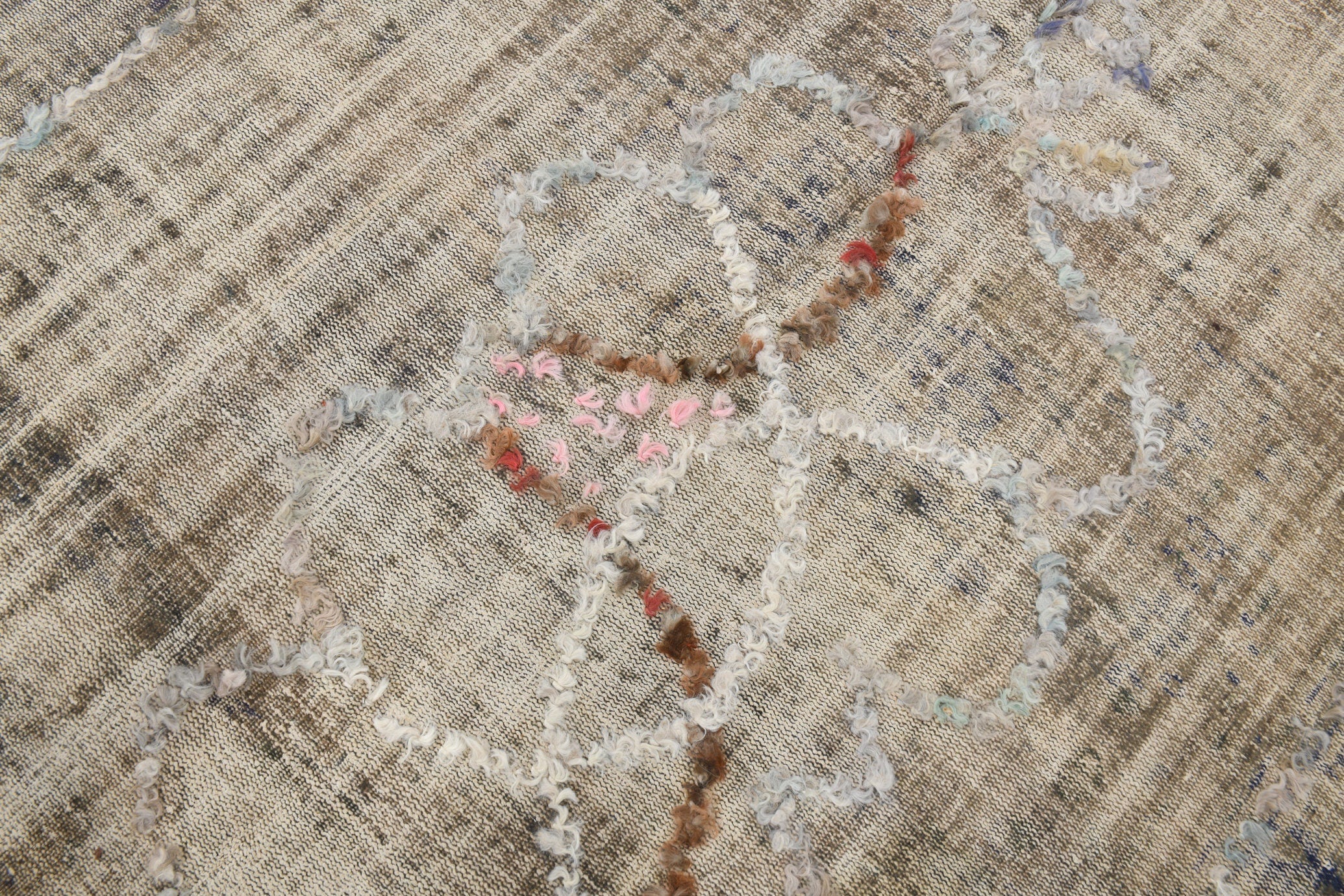 Vintage Rug Pompom 6'1" x 9'5" ft