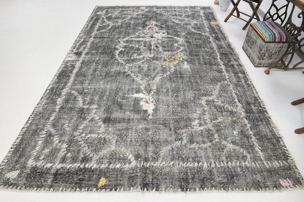Vintage Rug Pompom 7'3" x 11'7" ft