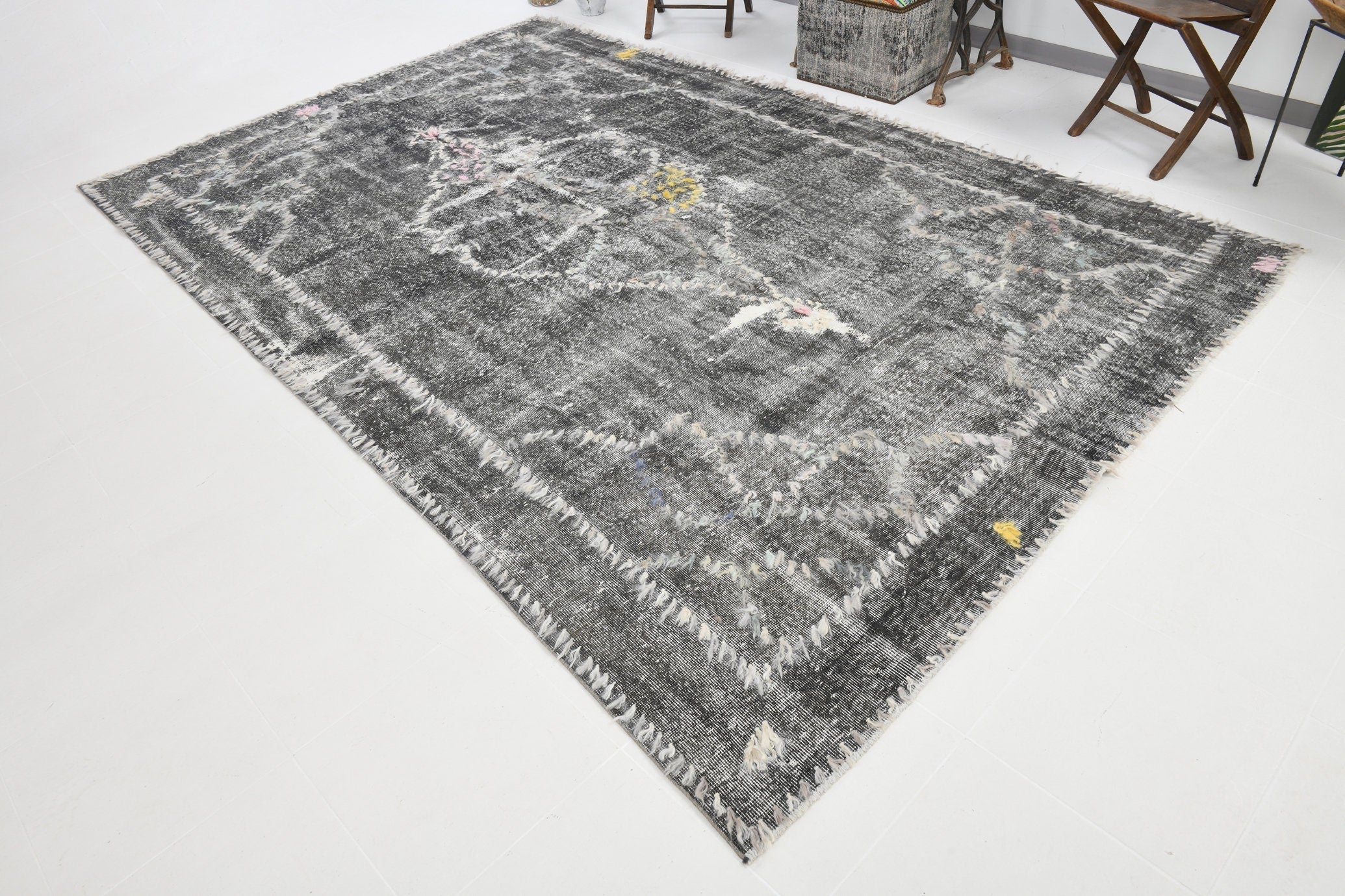 Vintage Rug Pompom 7'3" x 11'7" ft