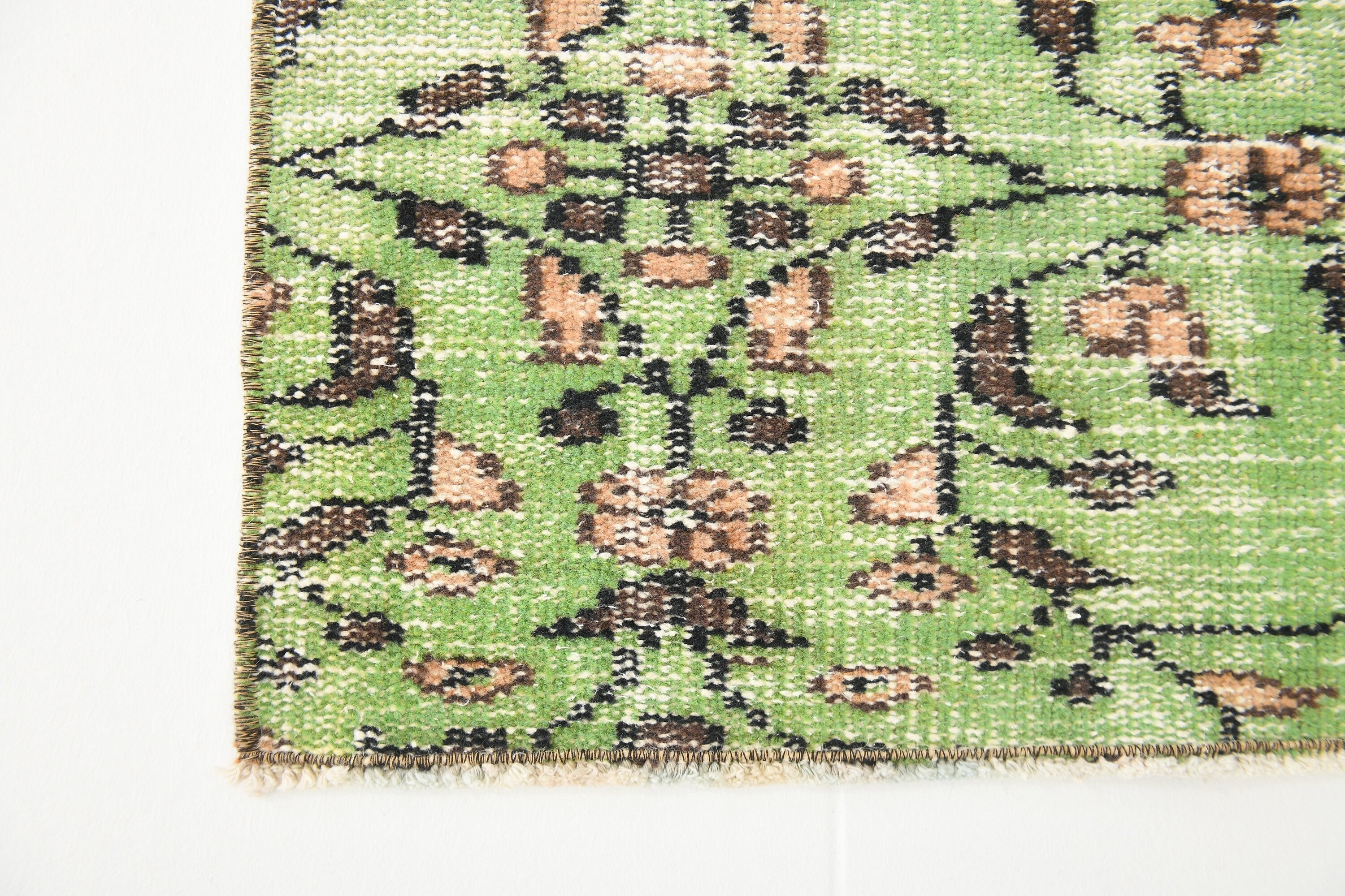 Vintage Runner Rug 1'10" x 8'4" ft