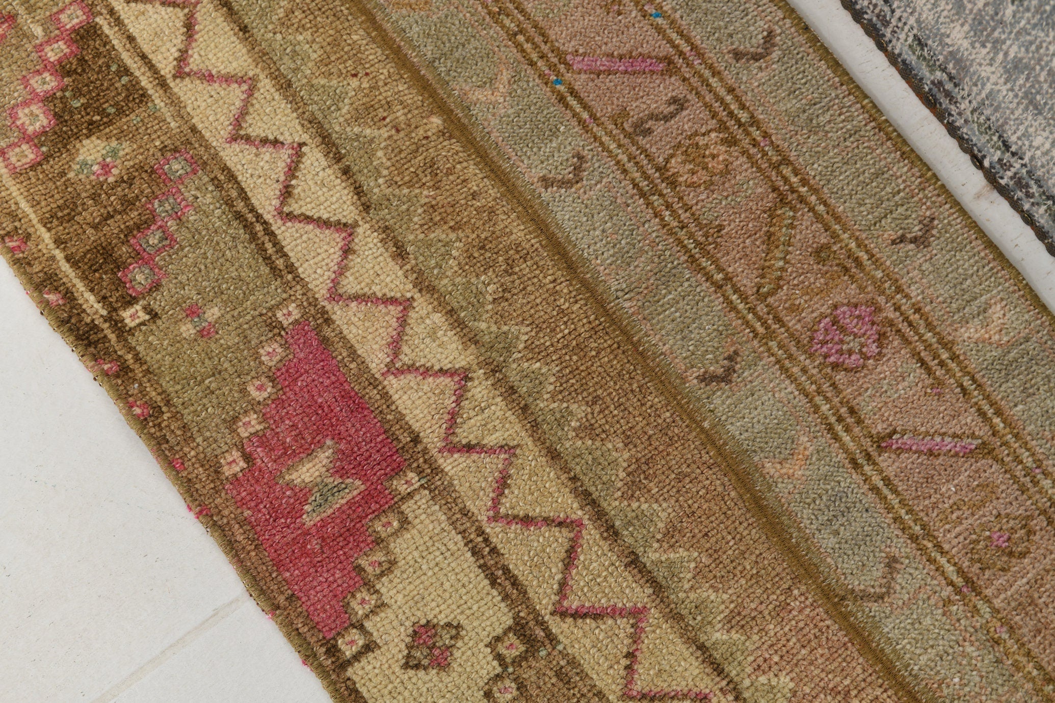 Vintage Runner Rug 1’8’’ x 5’10’’ ft