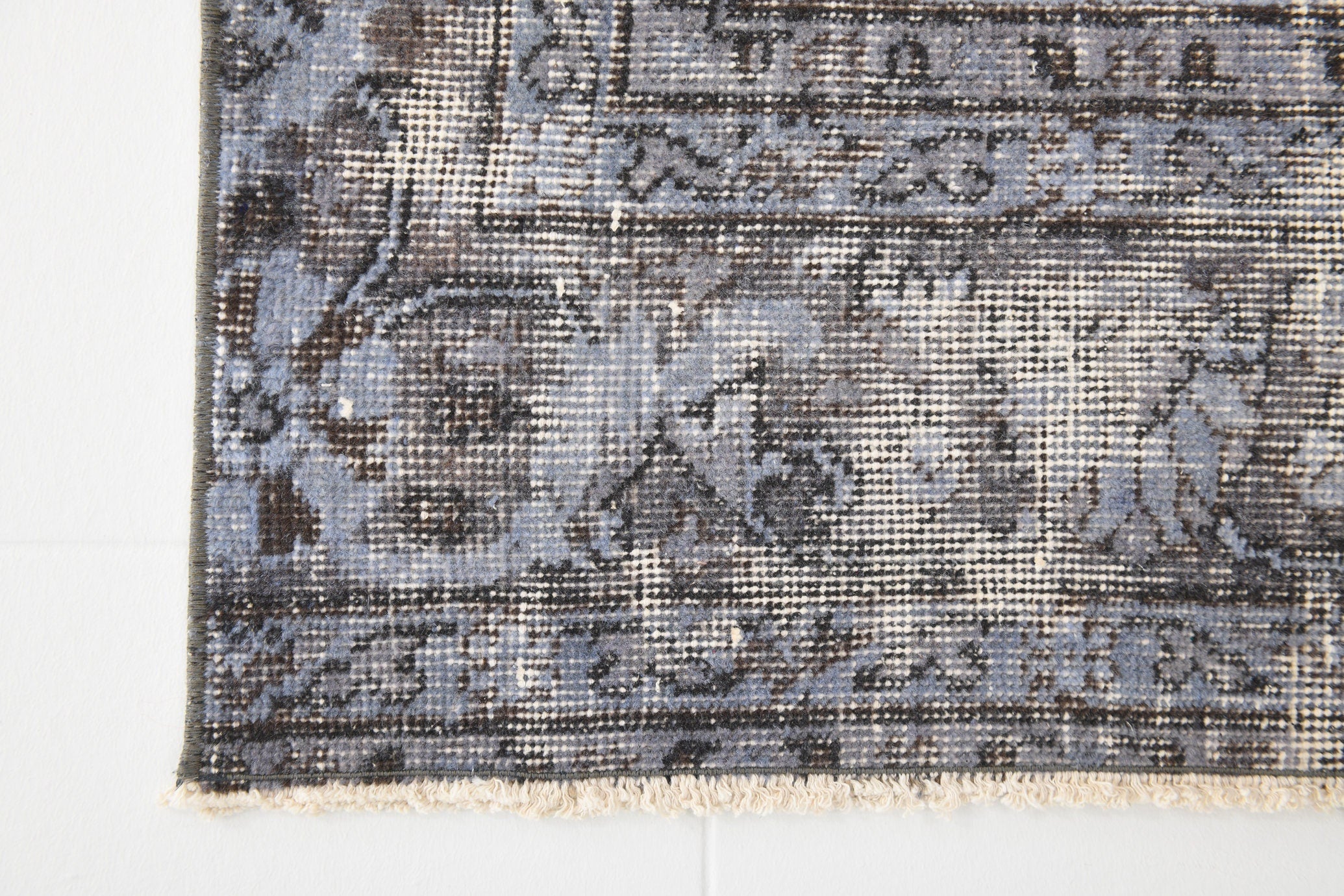 Vintage Runner Rug 1'9" x 6'11" ft