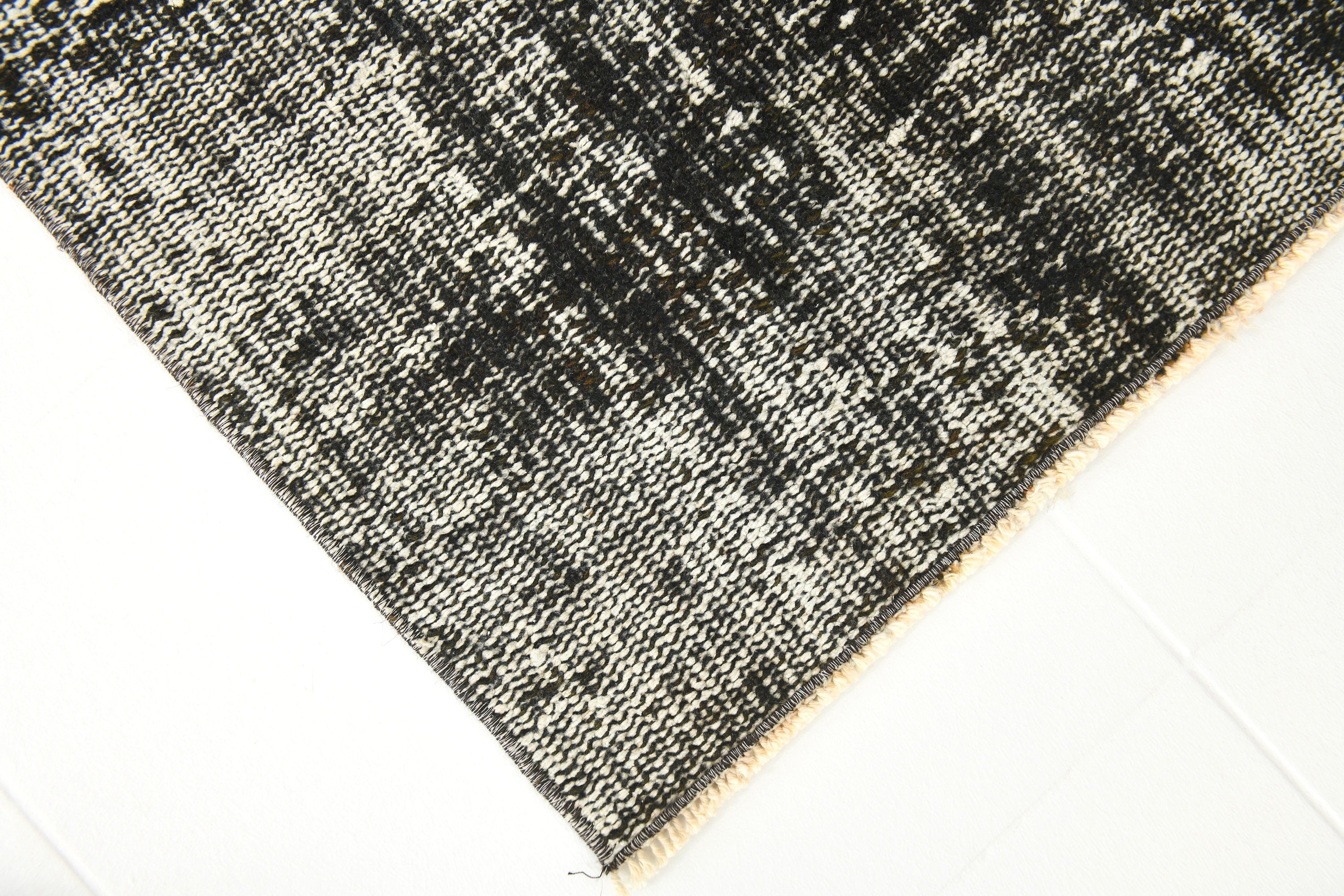 Vintage Runner Rug 1’9’’ x 6’4’’ ft