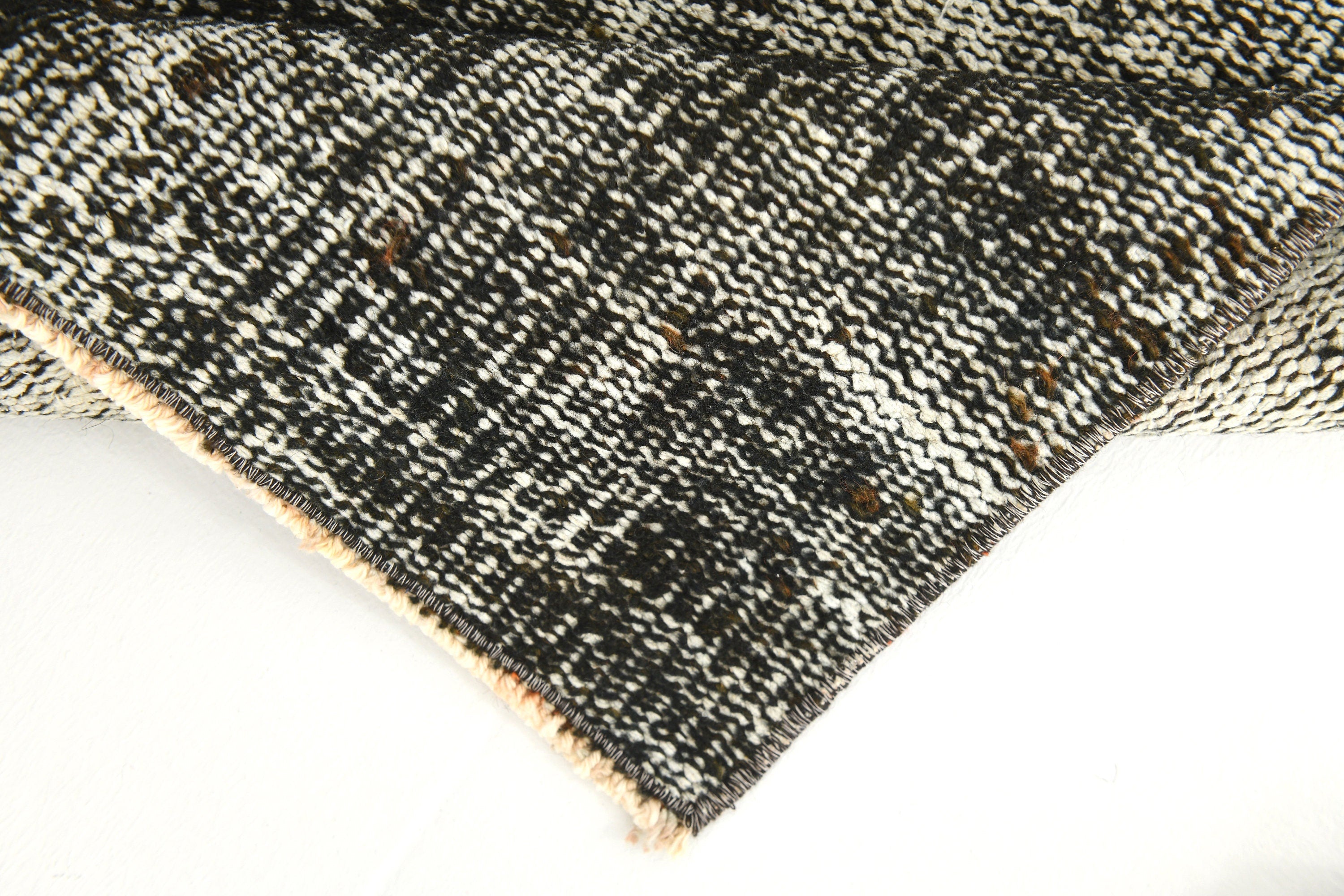 Vintage Runner Rug 1’9’’ x 6’4’’ ft