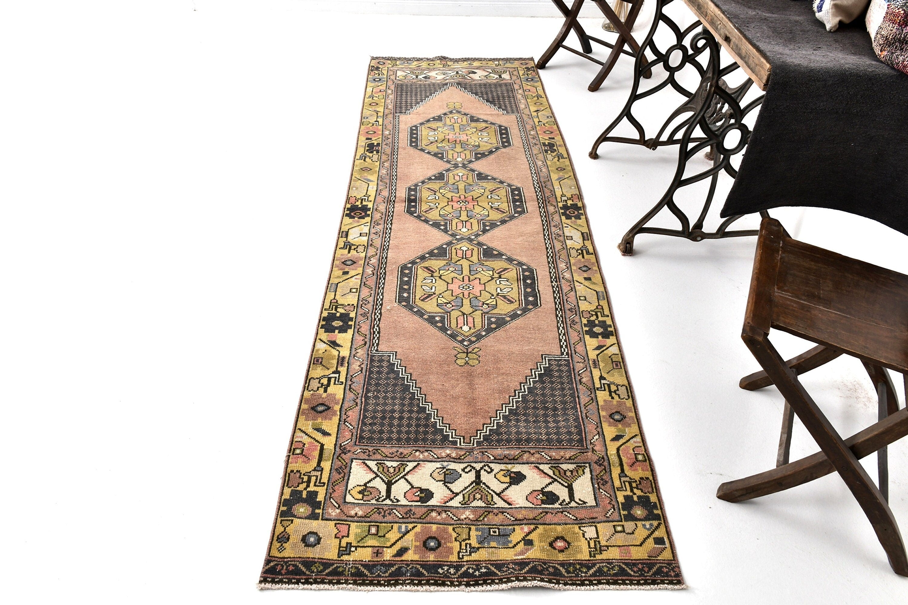 Vintage Runner Rug 2’11’’ x 9’7’’ ft