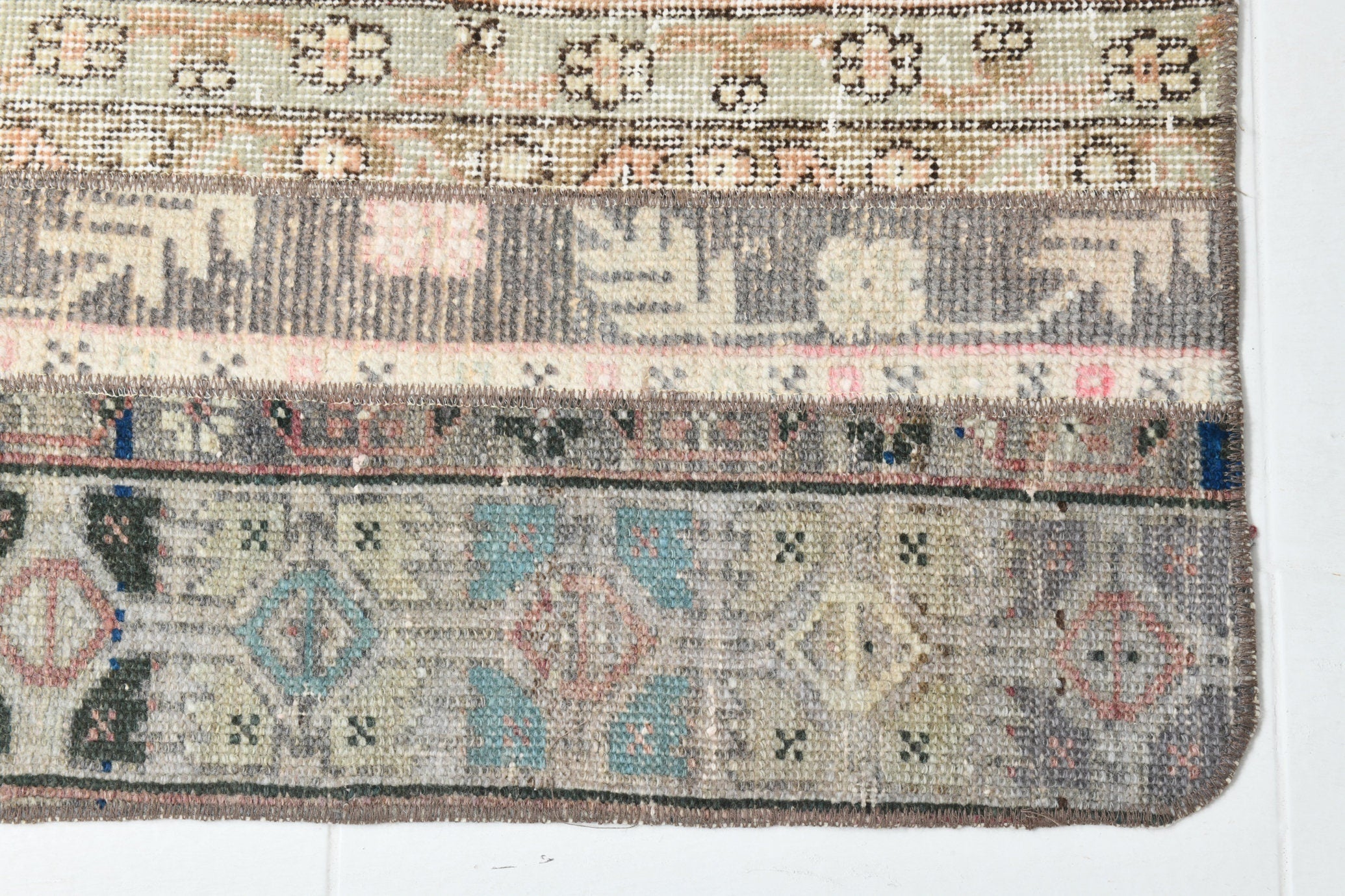 Vintage Runner Rug 2'2" x 6'10" ft