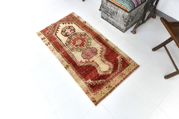 Vintage Runner Rug 2'3" x 4'4" ft