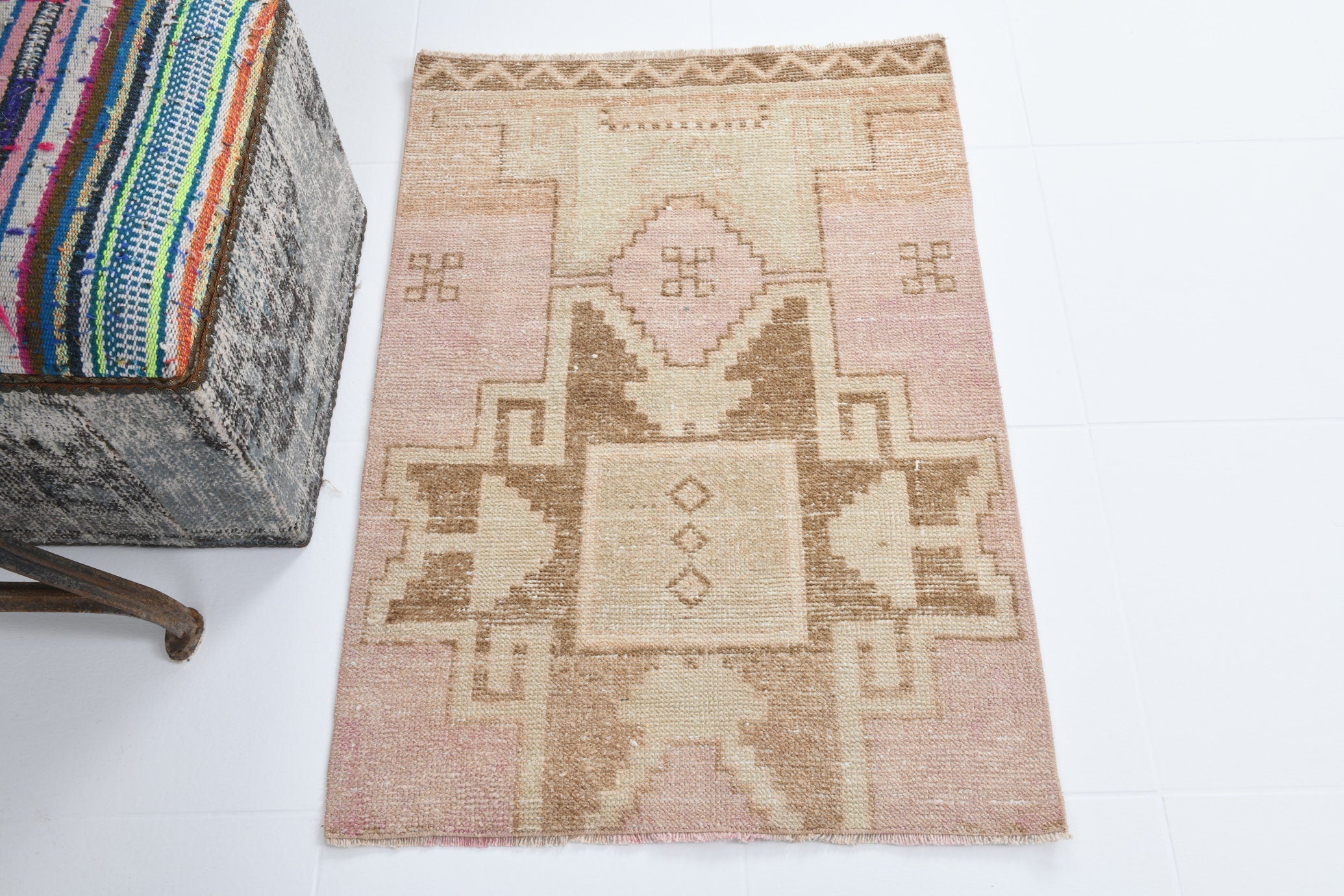 Vintage Runner Rug 2'4" x 3'4" ft
