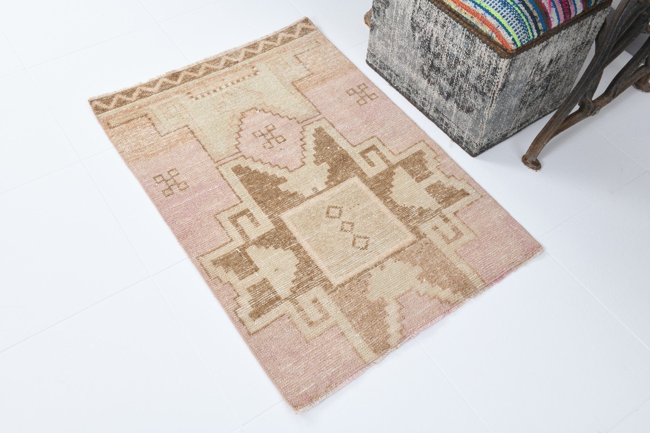 Vintage Runner Rug 2'4" x 3'4" ft