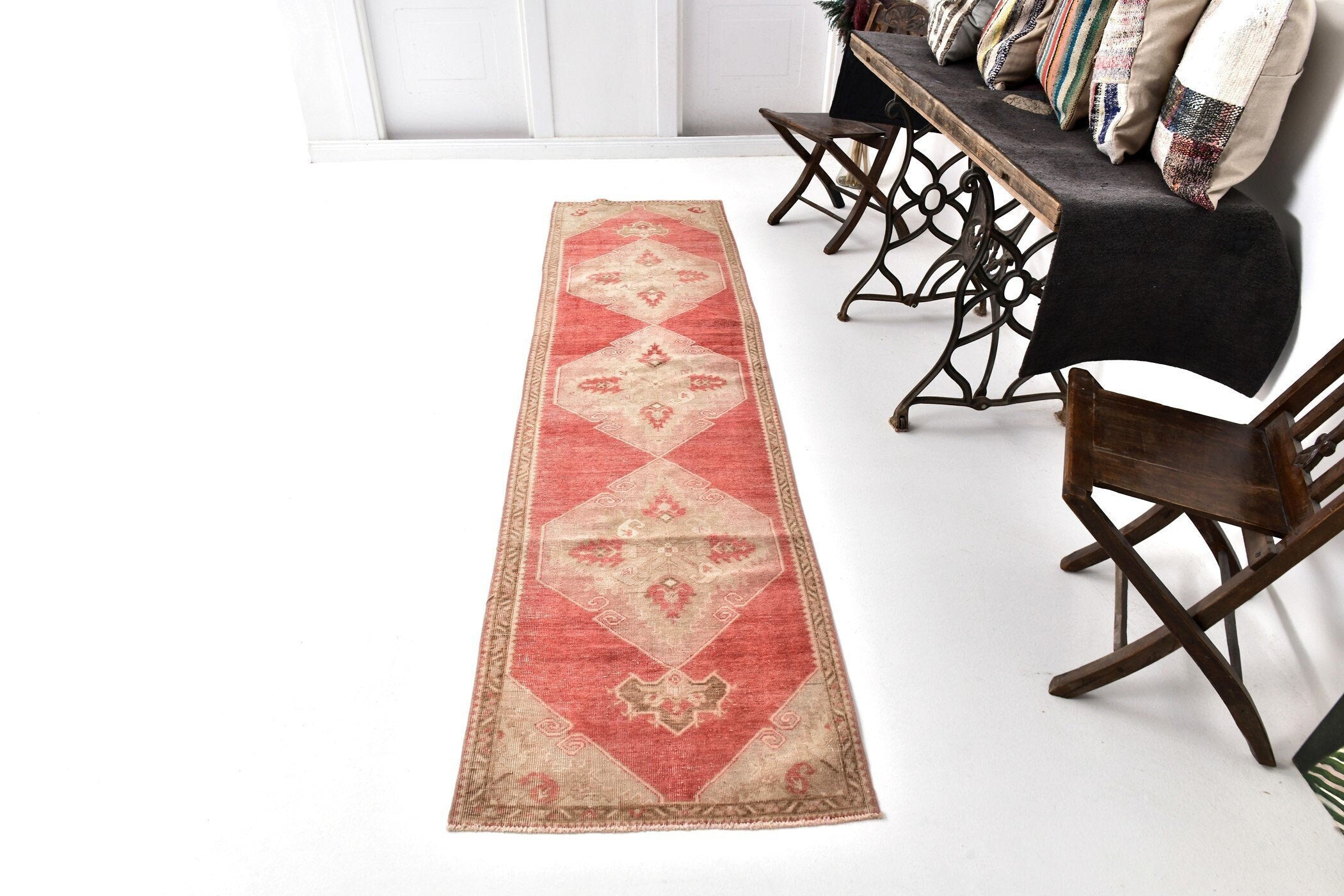 Vintage Runner Rug 2'5" x 9'10" ft
