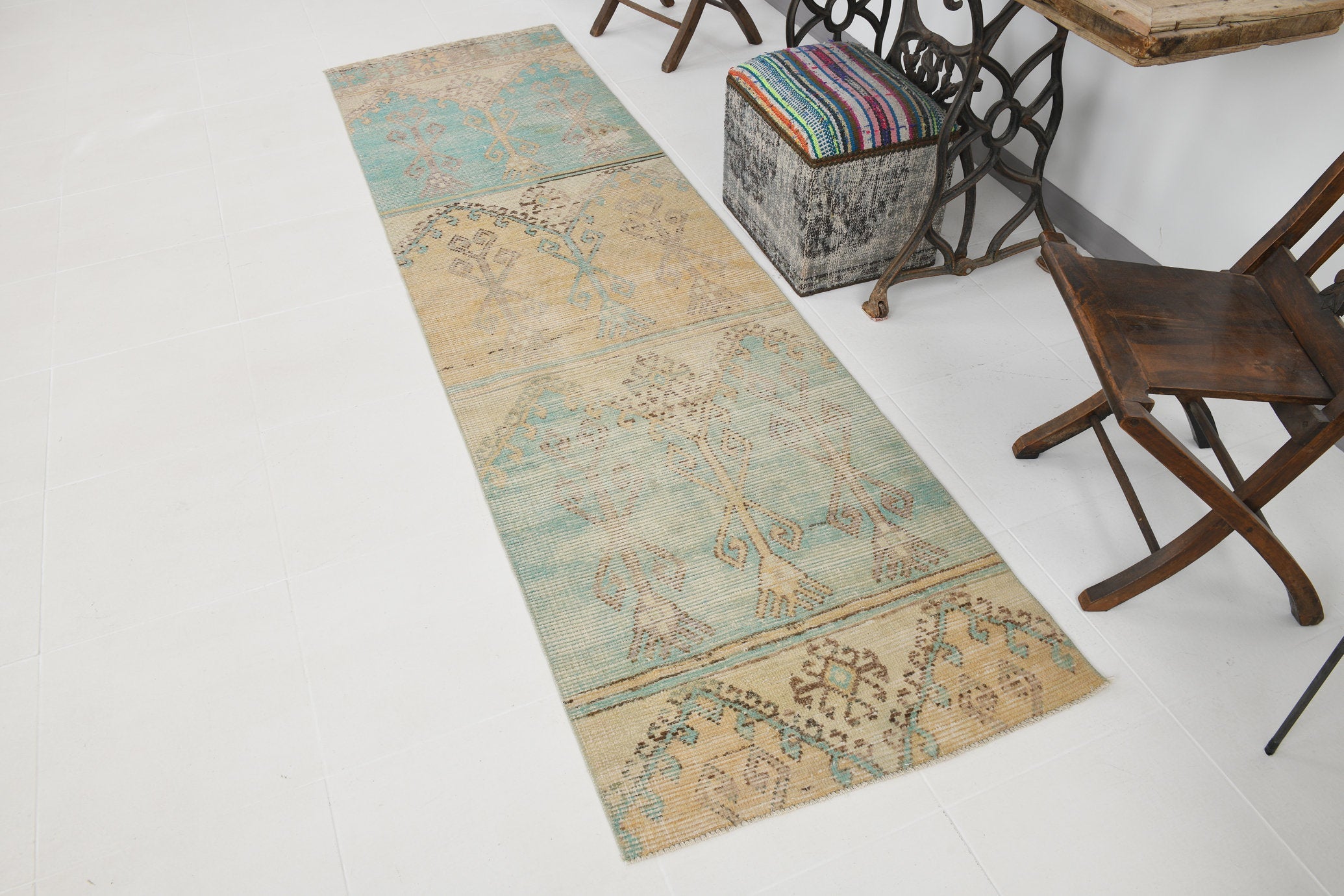 Vintage Runner Rug 2’7’’ x 9’6’’ ft