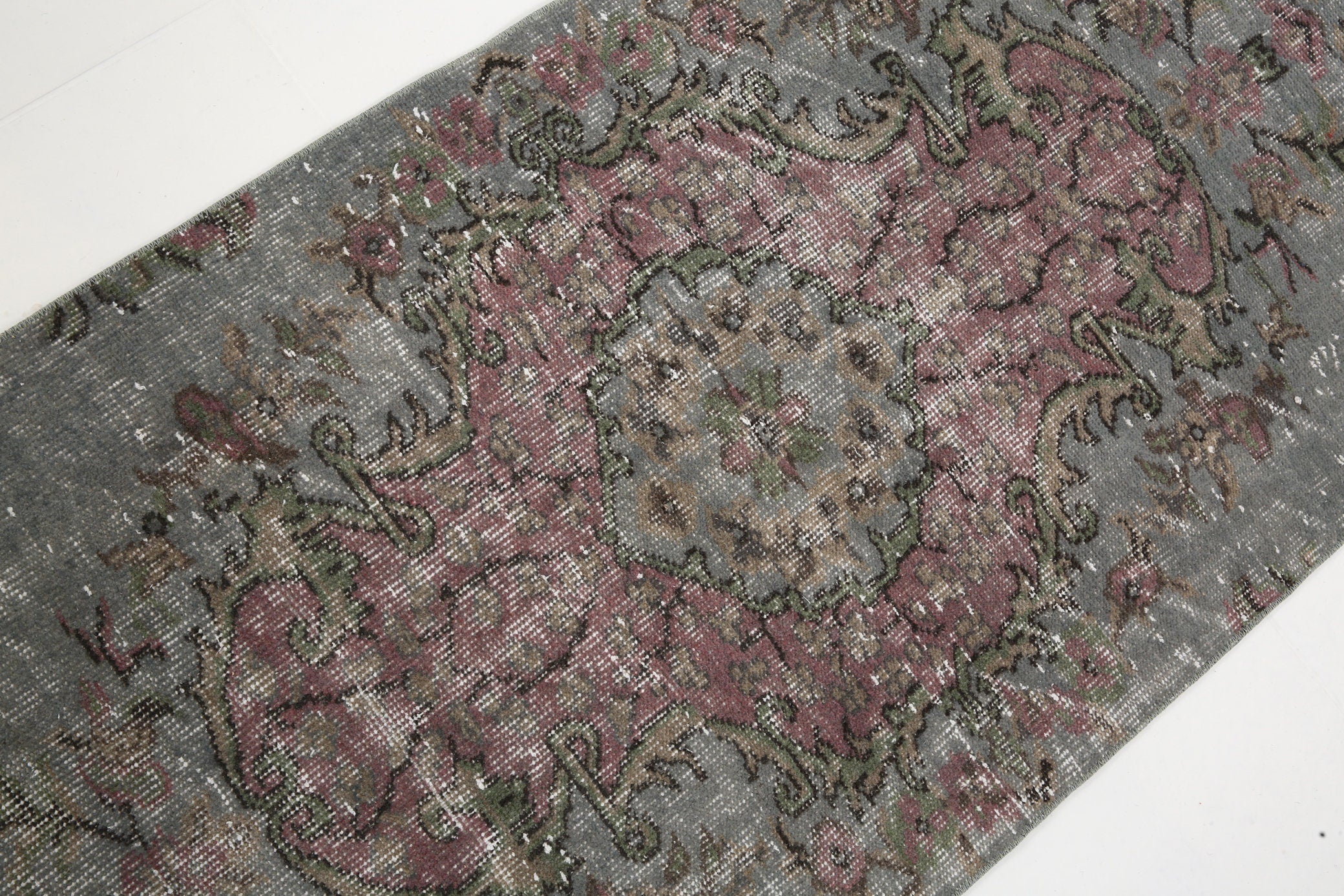 Vintage Runner Rug 2'8" x 8'8" ft