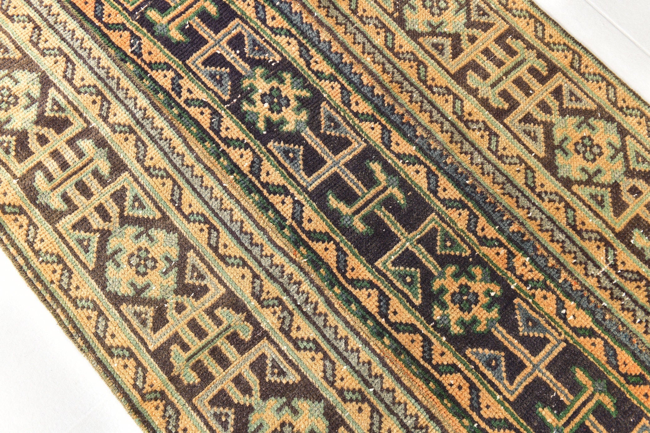 Vintage Runner Rug 2’8’’ x 9’11’’ ft