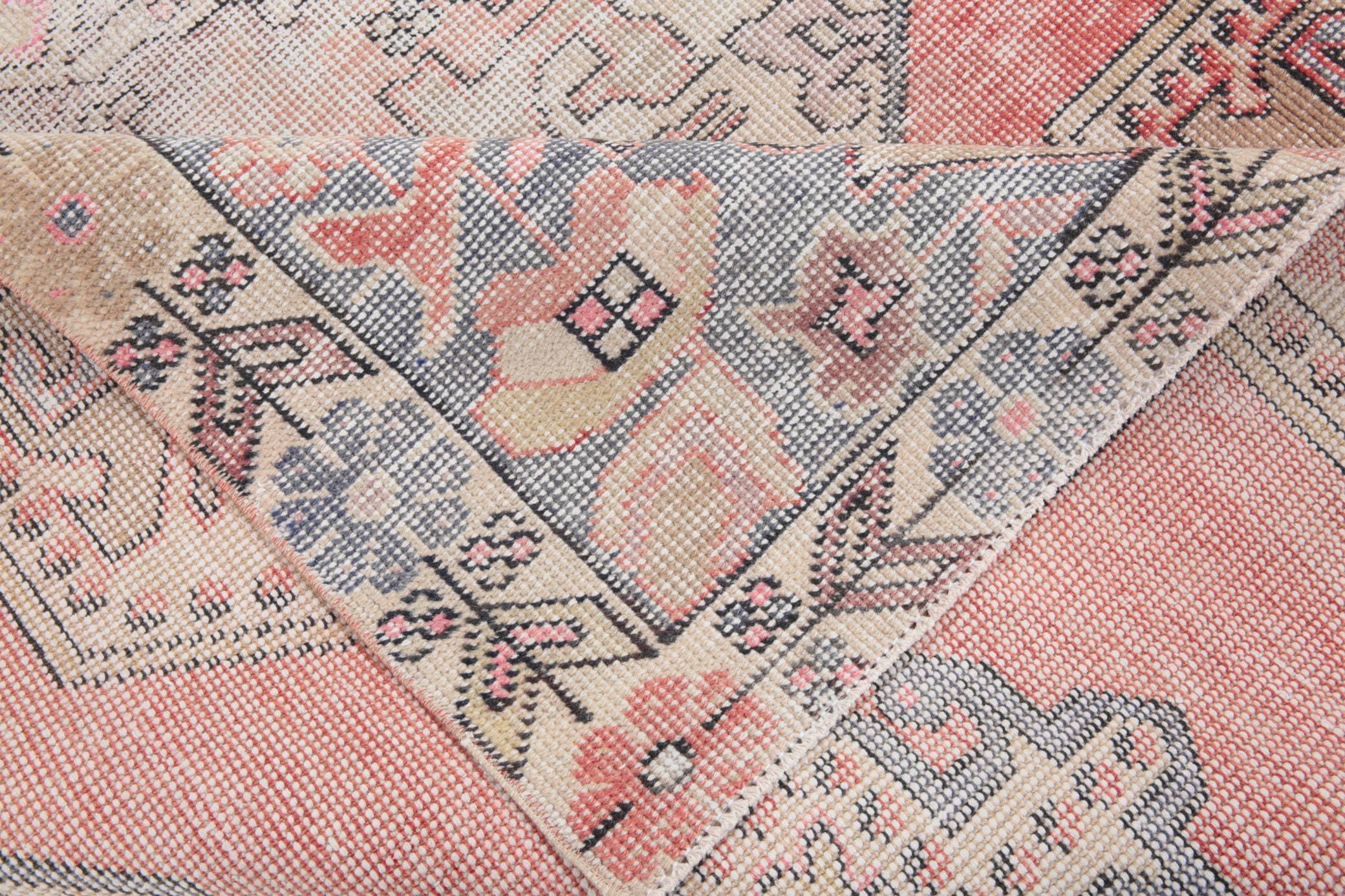 4' x 7' Vintage rug, Bedroom Vintage rug, Cotton Vintage rug, Dorm Vintage rug, Kitchen-Dining Vintage rug, Living Room Vintage rug, Office Vintage rug, Oriental Vintage rug, Red Vintage rug, Rustic-Primitive Vintage rug, Vintage, Wool Vintage rug, Vintage rug